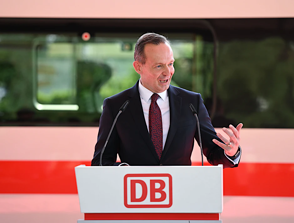 Bundesverkehrsminister Volker Wissing (FDP) ist optimistisch, dass es für das 9-Euro-Ticket eine sinnvolle Nachfolge geben wird.