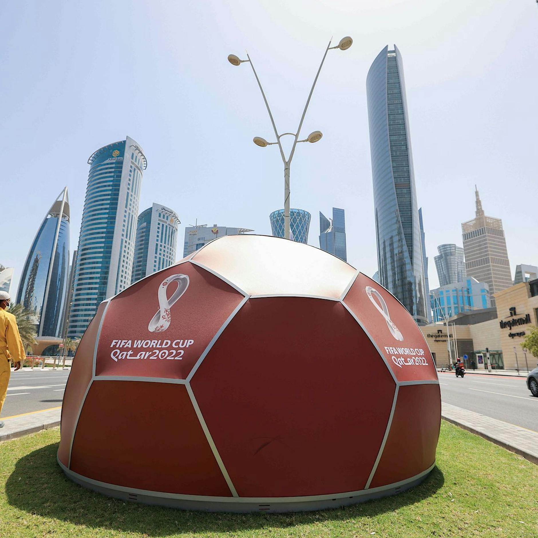 Von Dubai nach Katar: DFB-Fanclub fliegt zu jedem Spiel hin und zurück