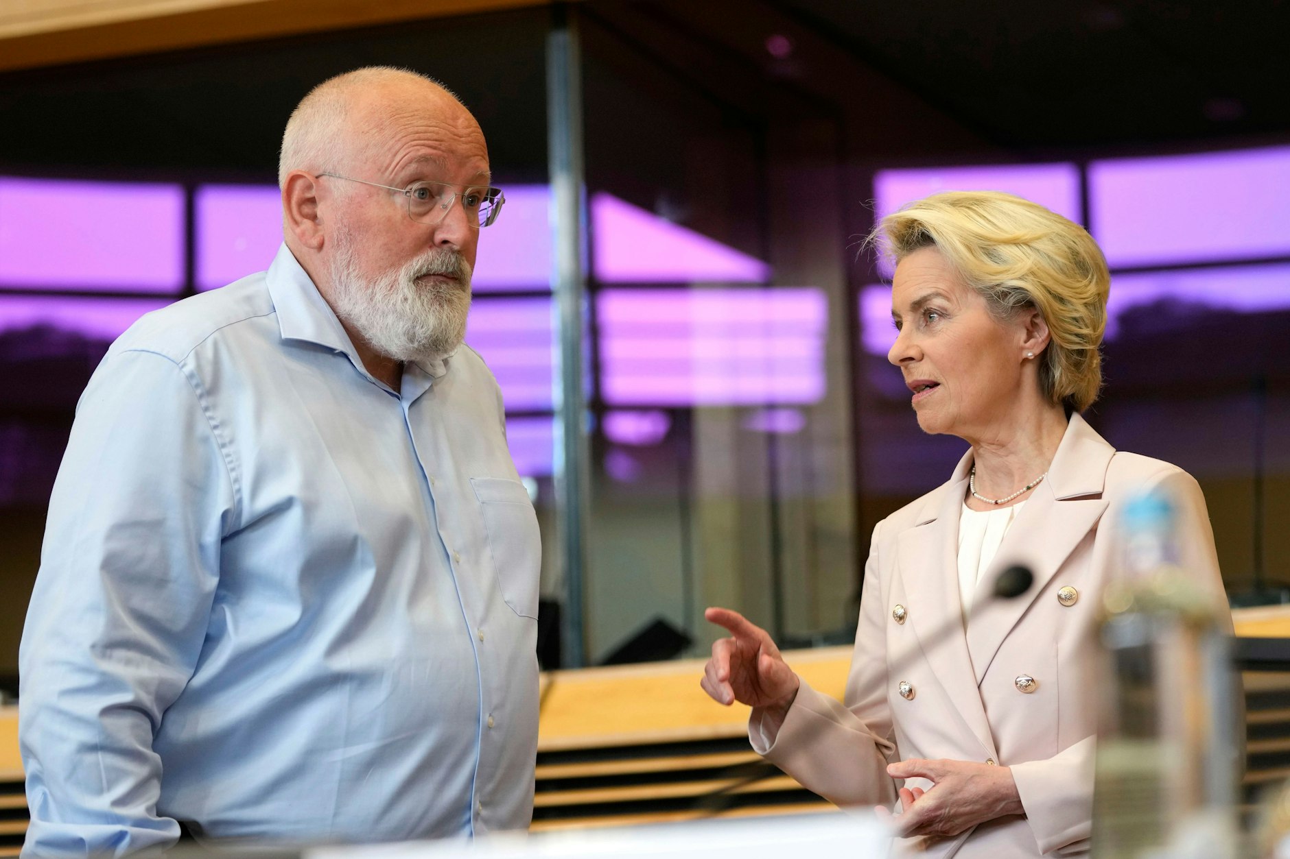 EU-Kommissionspräsidentin Ursula von der Leyen und Frans Timmermans, EU-Kommissar für den europäischen Grünen Deal.