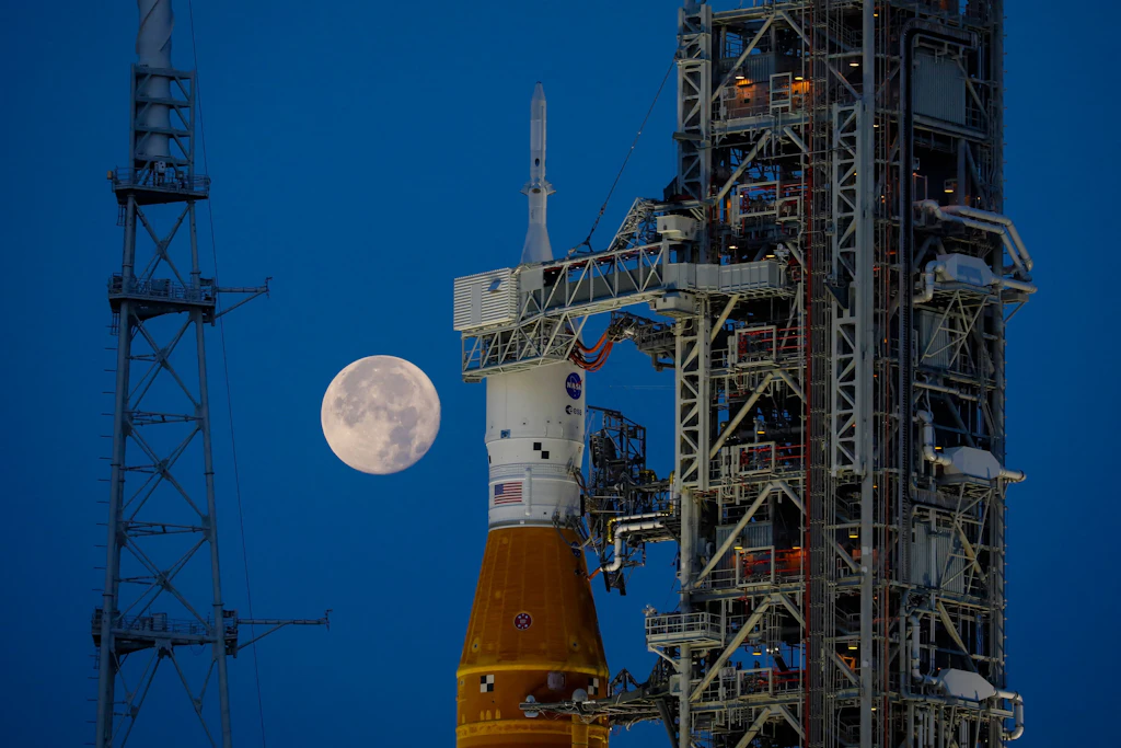 Nächste Mondfahrt geplant: Startet die Artemis-1 Rakete noch im August?