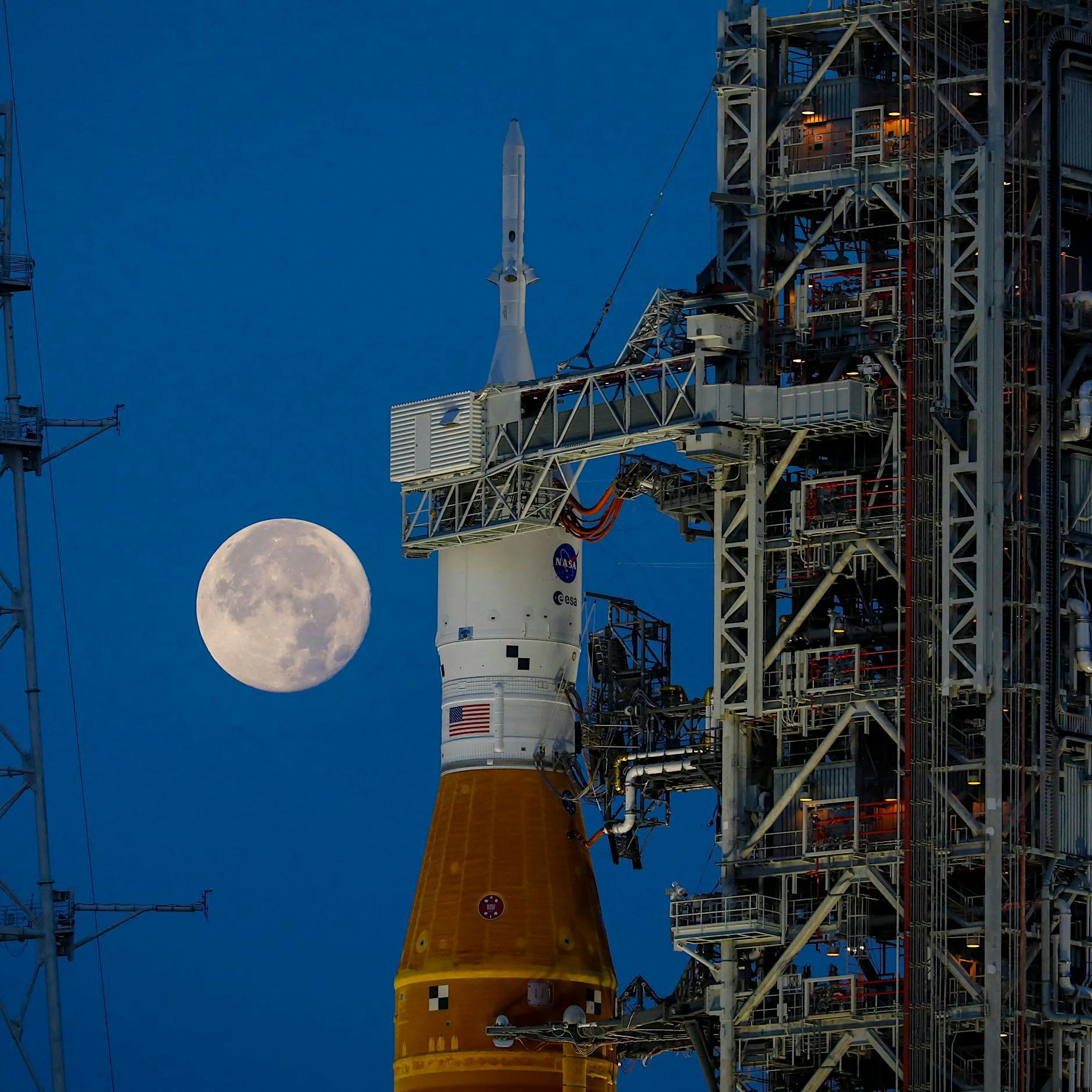 Nächste Mondfahrt geplant: Startet die Artemis-1 Rakete noch im August?