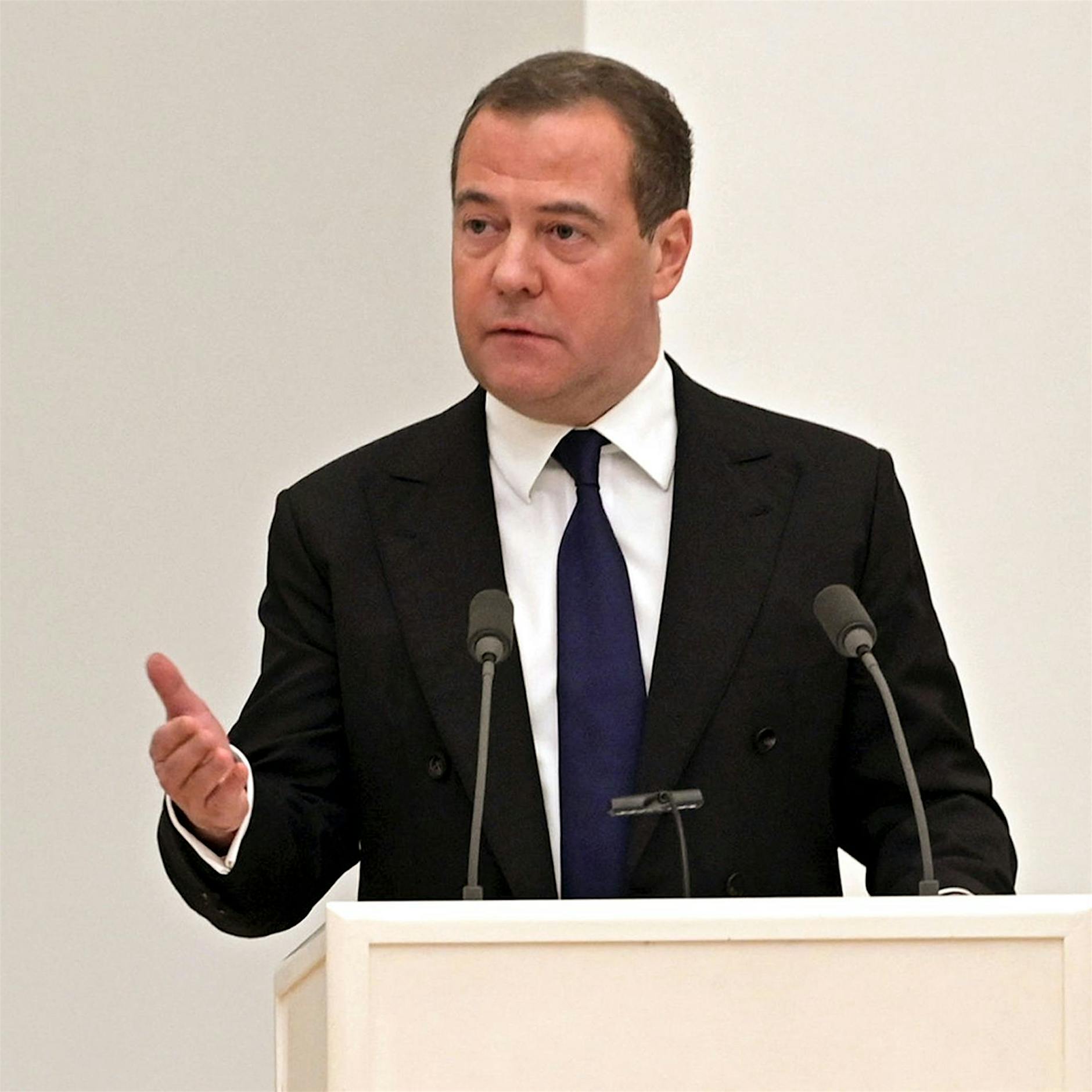 Medwedew wirft Westen politische Impotenz vor