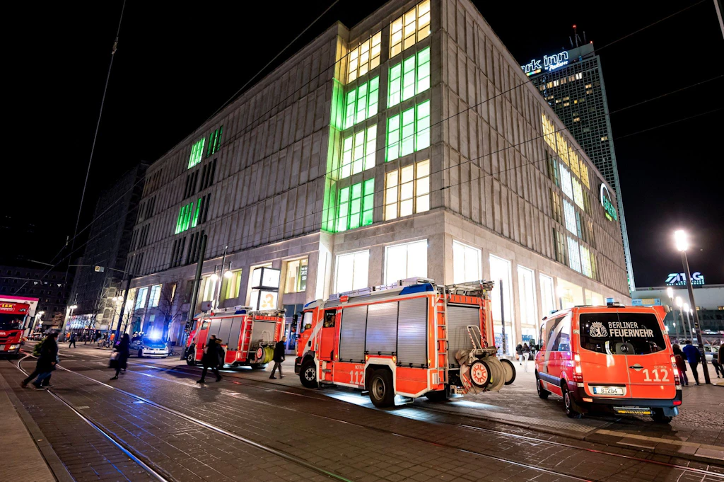Prozess um Brandstiftung im Alex-Warenhaus: „Hilfe, Hilfe, der zündet alles an!“
