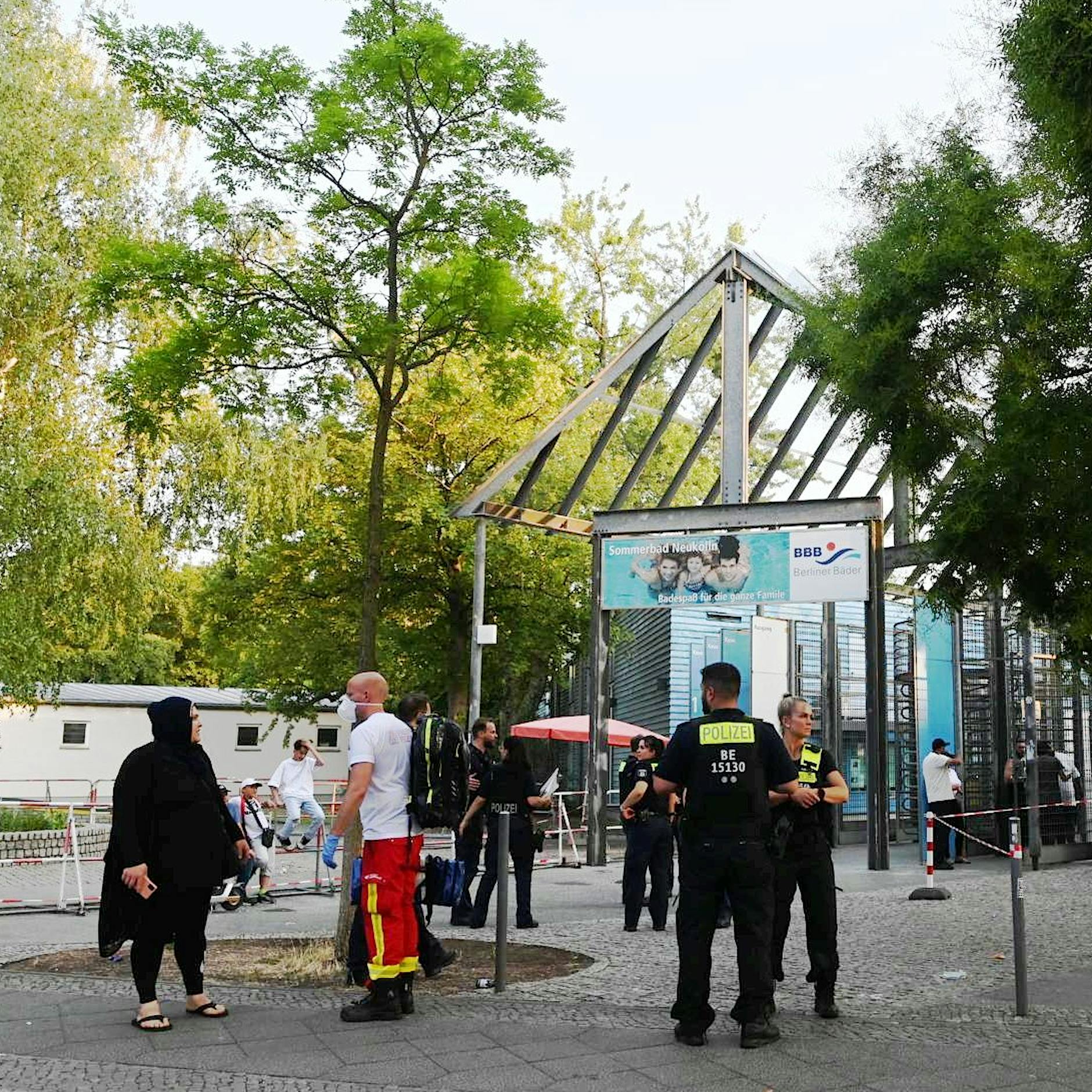 Security-Mitarbeiter vom Columbiabad: „Sie kamen mit Macheten und Baseballschlägern“