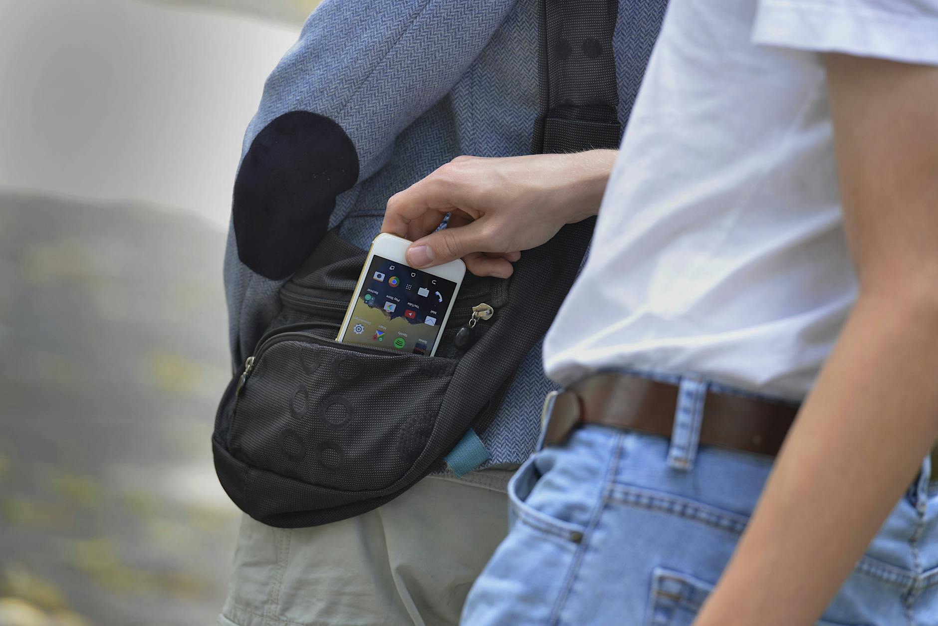 Polizei warnt in Berlin vor DIESEM dreisten Diebstahl-Trick