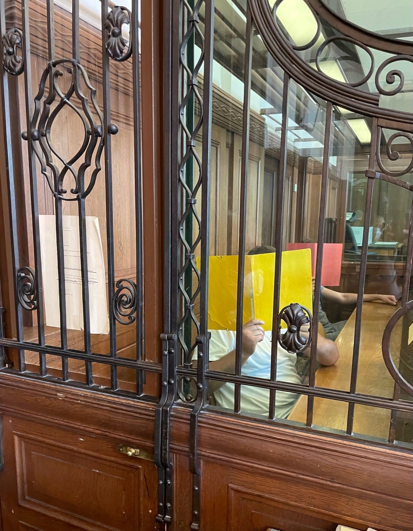 Image - Diese Berliner Clan-Mitglieder lockten einen Mann in die Liebesfalle und erpressten 19.000 Euro