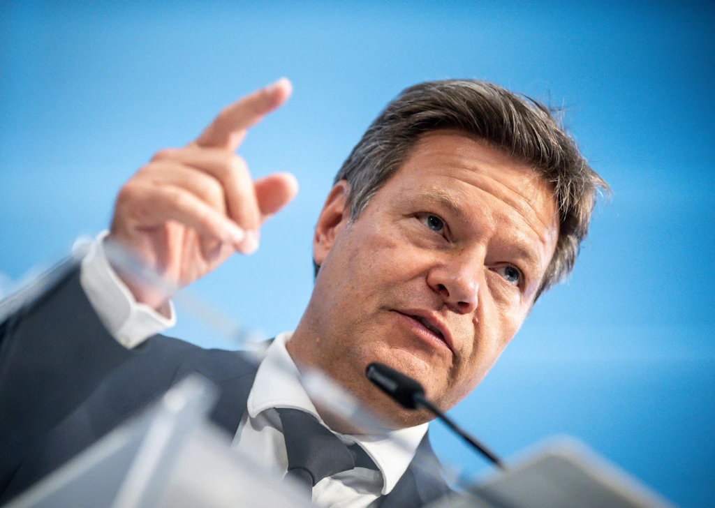 Gaskrise: Habeck wirft Kreml Erpressung vor und kündigt neues Energiesparpaket an