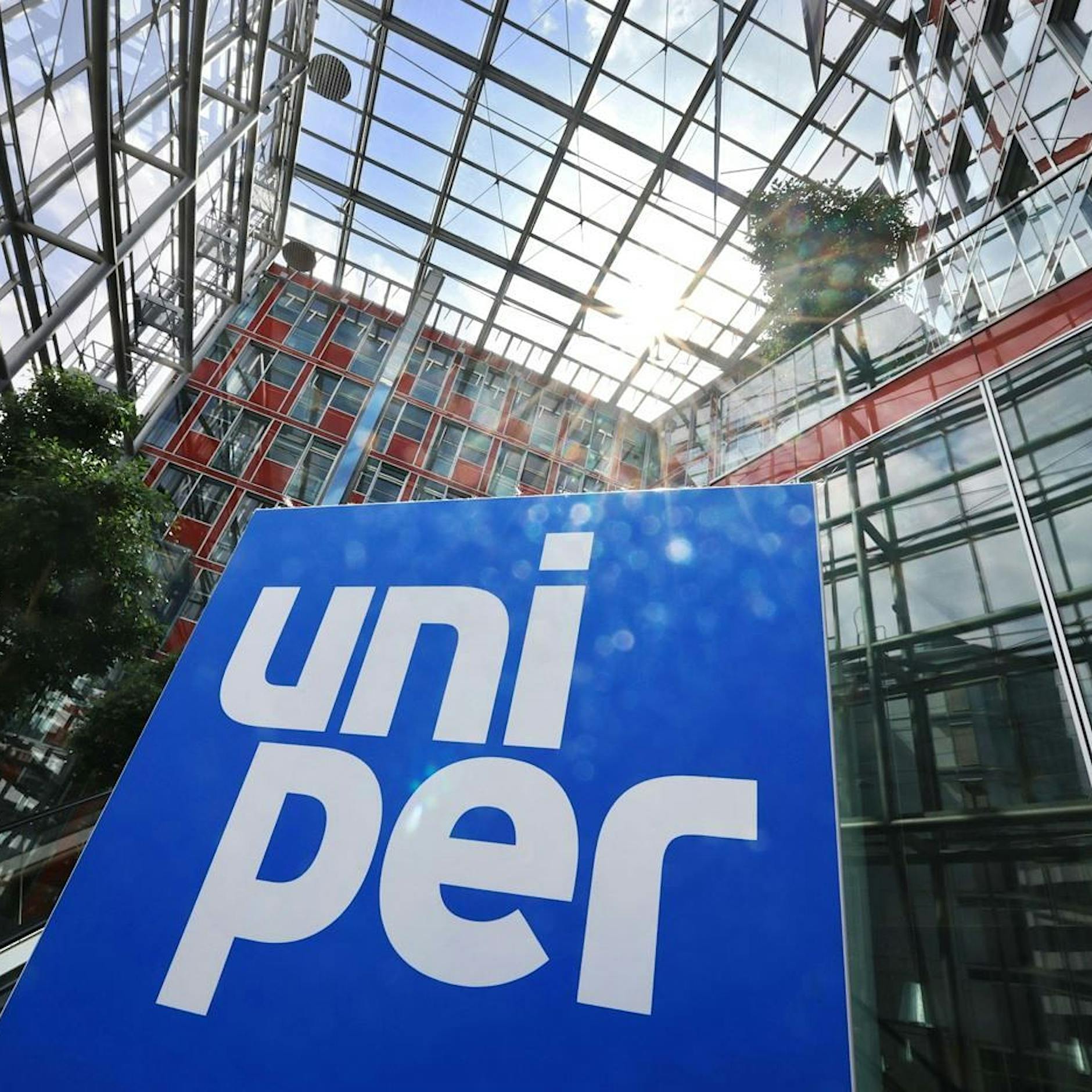 Rettungspaket für Uniper: Bund übernimmt 30 Prozent der Firmenanteile