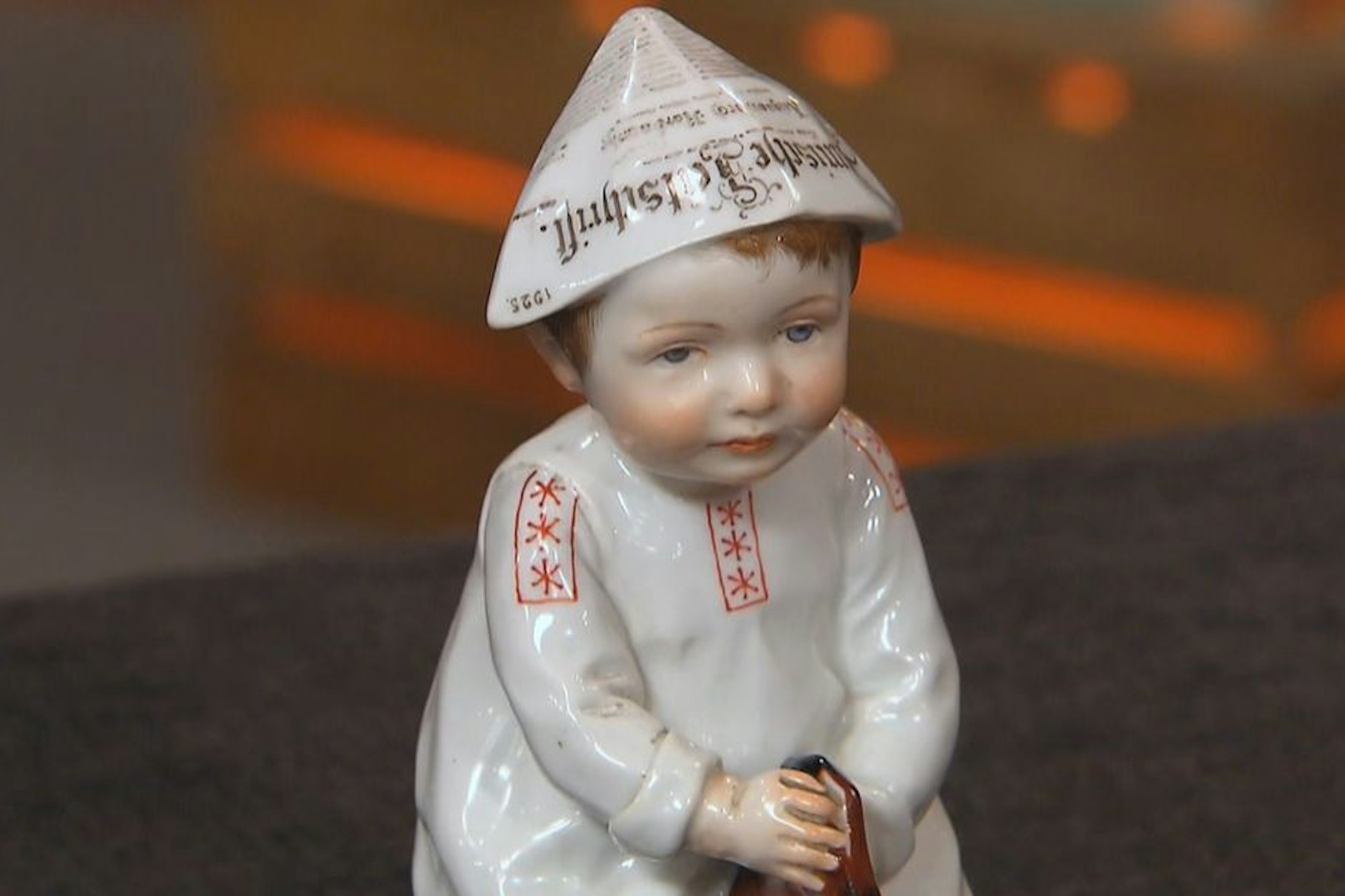 Cooles Teil für Sammler – Hentschel-Kind aus der Meissner Porzellanmanufaktur