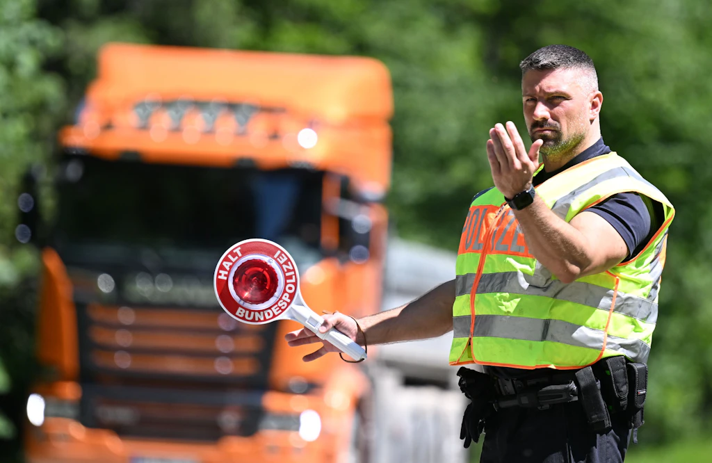 Zu viel Bier an Bord: Polizei stoppt Getränkelieferung für Party in Berlin
