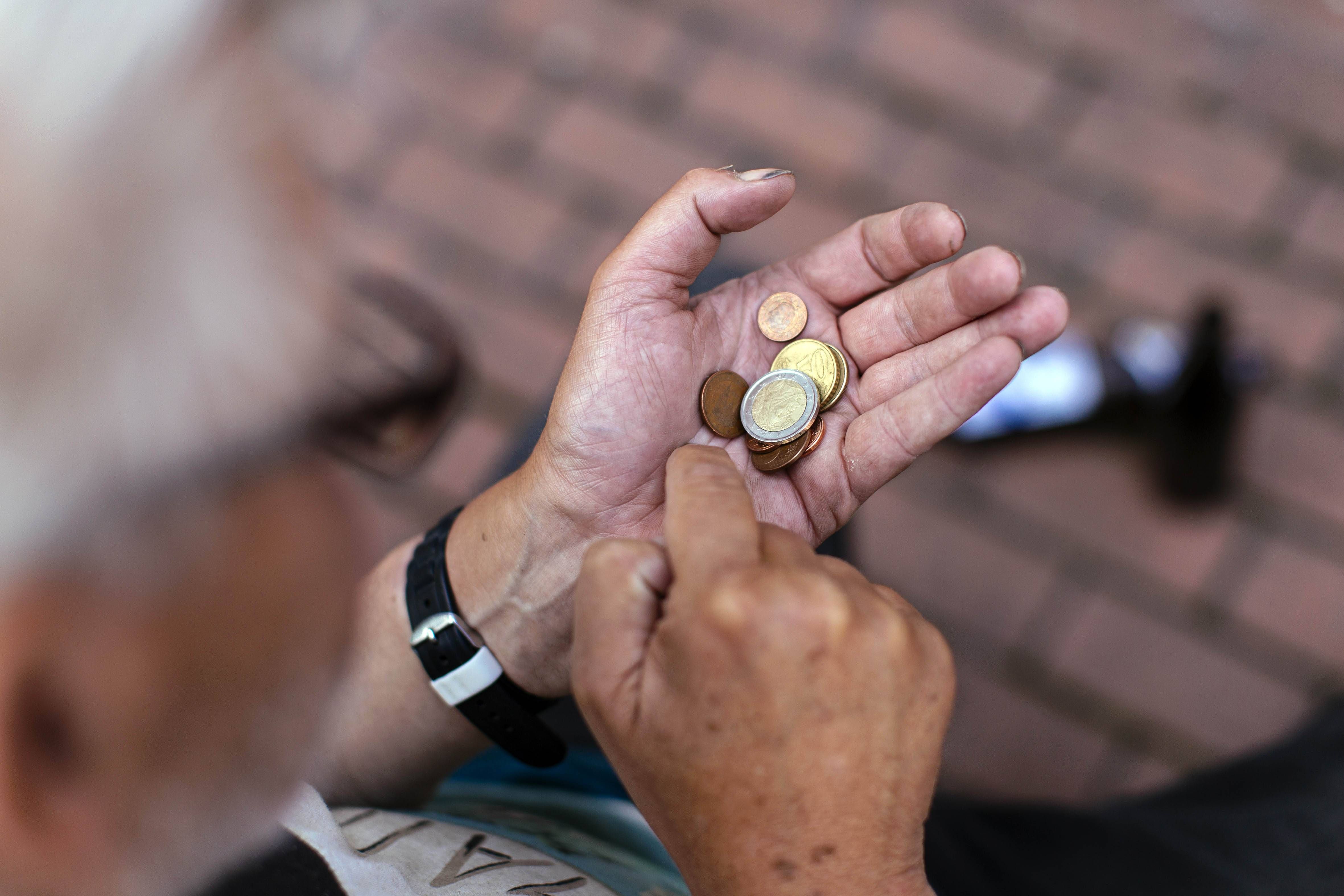 Finanzminister Lindner knallhart: Arme sollen nicht mehr Geld bekommen!