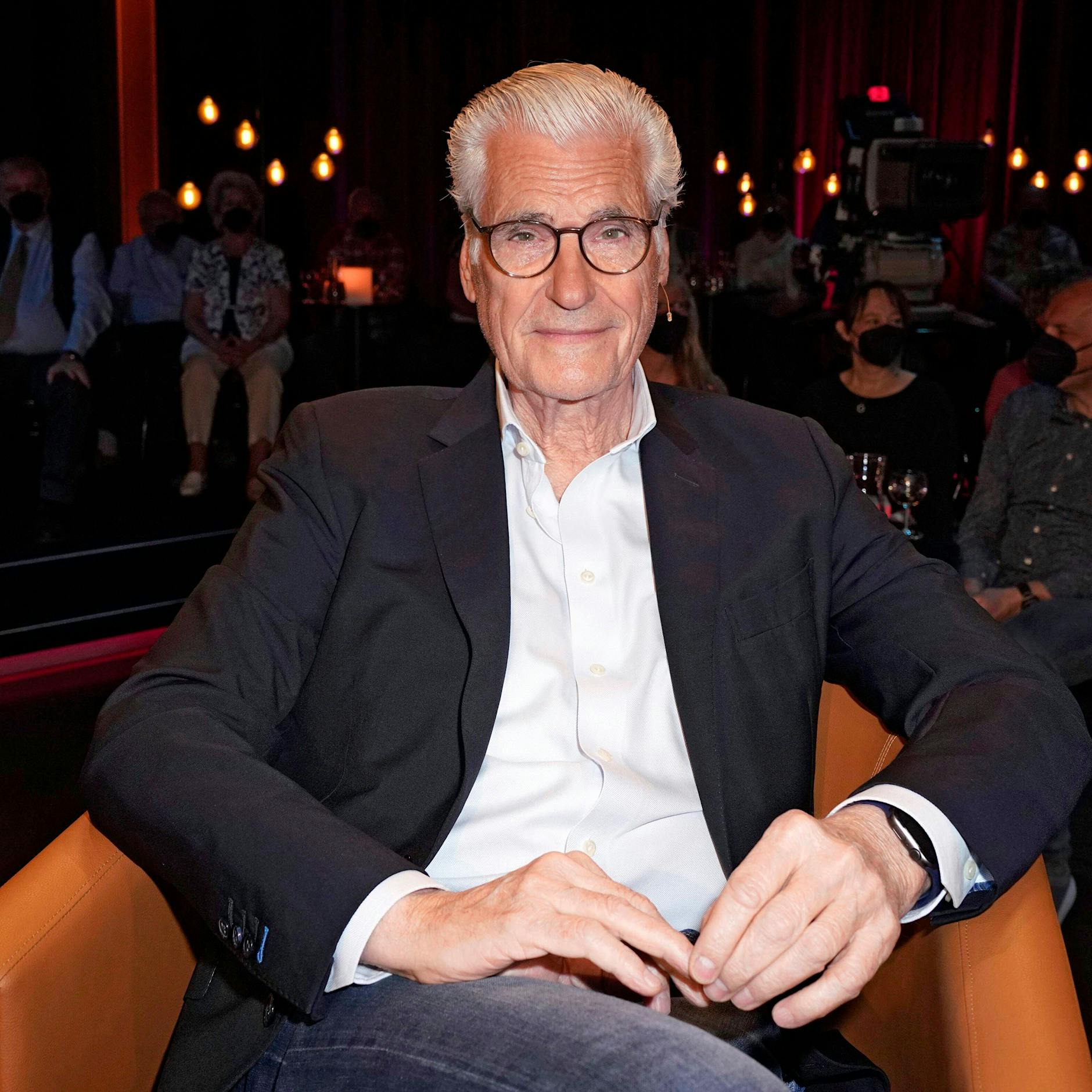 Skurrile Vorsorge: Schauspieler Sky du Mont (75) hat sich bereits ein Grab gekauft!