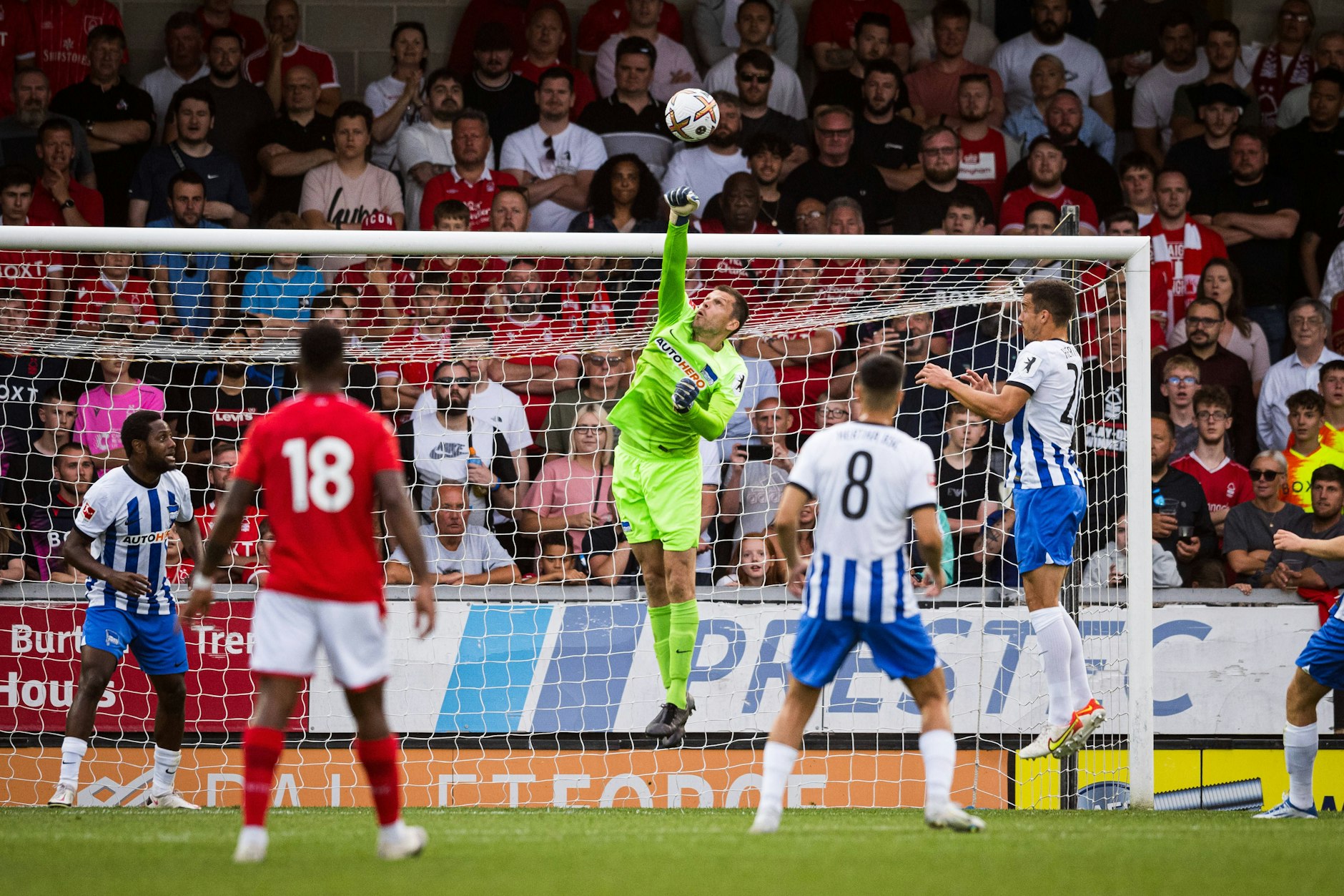 Rune Jarstein von Hertha BSC spielte beim 1:3-Test gegen Nottingham Forest zum ersten Mal wieder über 90 Minuten.