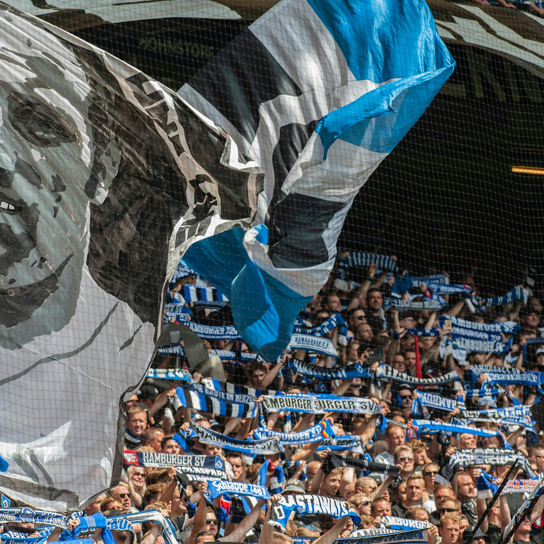 Aufschwung Ost in Liga zwei! Hansa putzt in Spiel eins nach dem Tod von Uwe Seeler Topfavorit HSV, Magdeburg entführt in einem Zitterspiel drei Zähler aus Karlsruhe