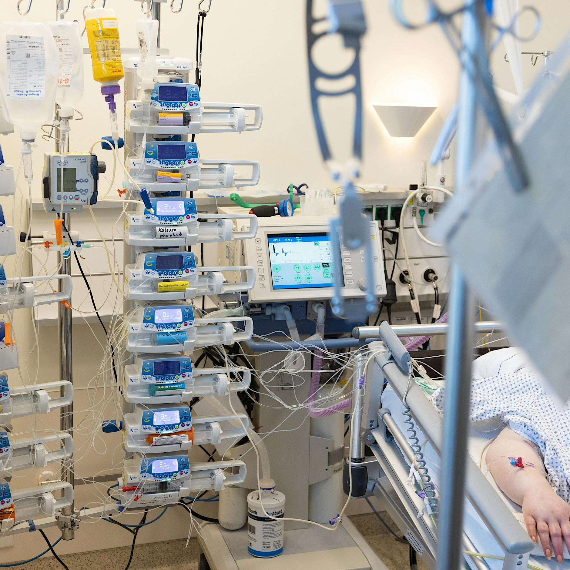 Doppelt so viele Corona-Patienten im Krankenhaus wie vor einem Jahr