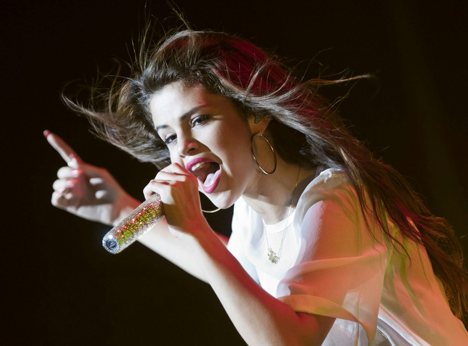 ARCHIV - Selena Gomez 2013 bei einem Konzert in Frankfurt am Main.