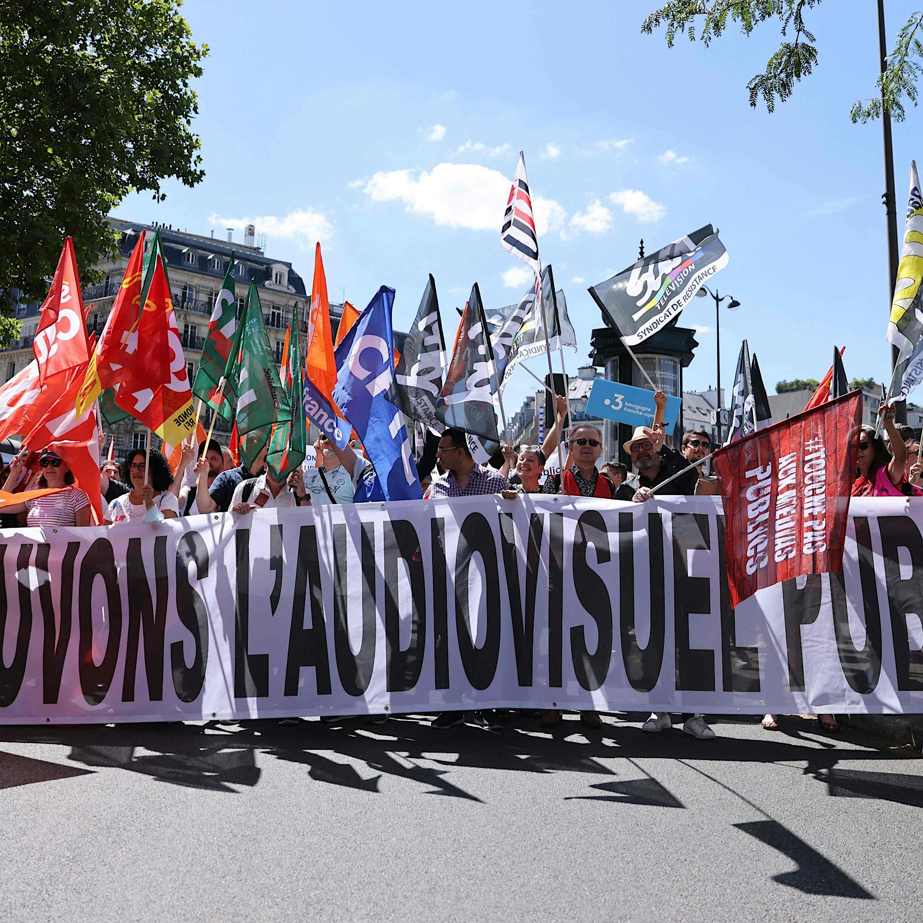 Krieg, Corona, Inflation: Frankreich schafft Rundfunkbeitrag ab