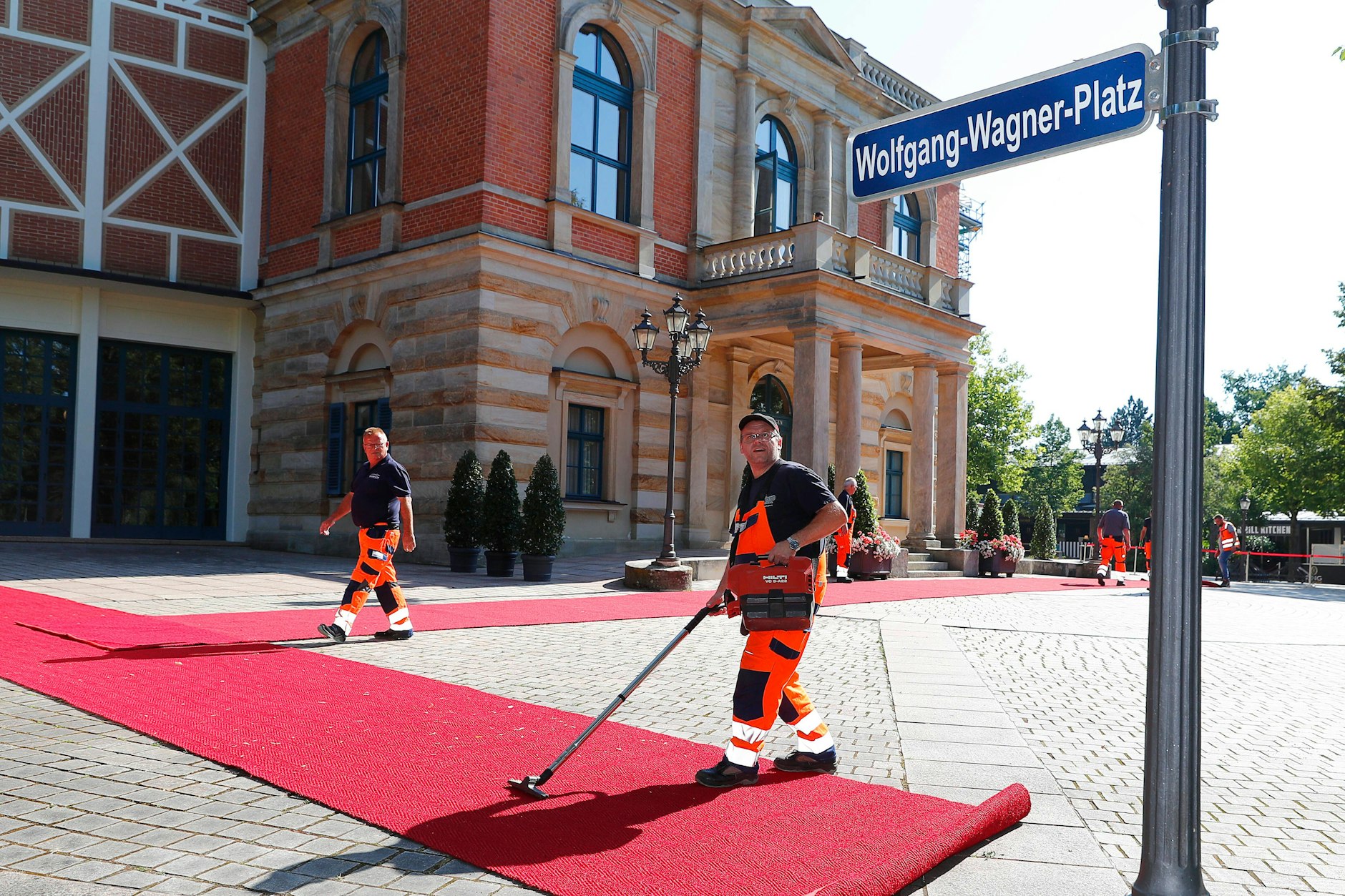 Eröffnung der 110. Richard-Wagner-Festspiele in Bayreuth mit der Neuinszenierung von Richard Wagners Oper „Tristan und Isolde“