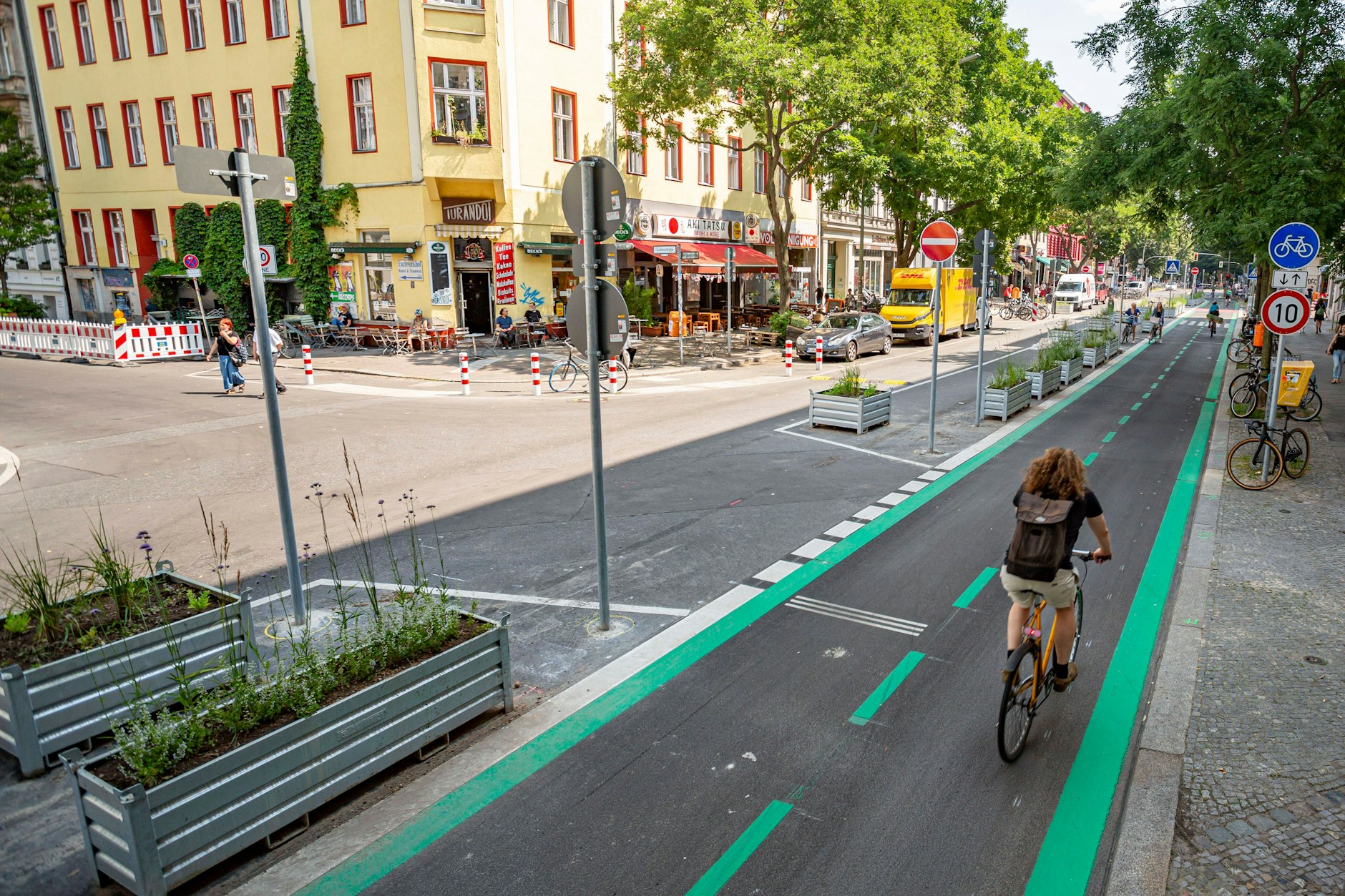 Die  Bergmannstraße in Kreuzberg: Auf einem Abschnitt gilt Tempo 10 auch für Radler.