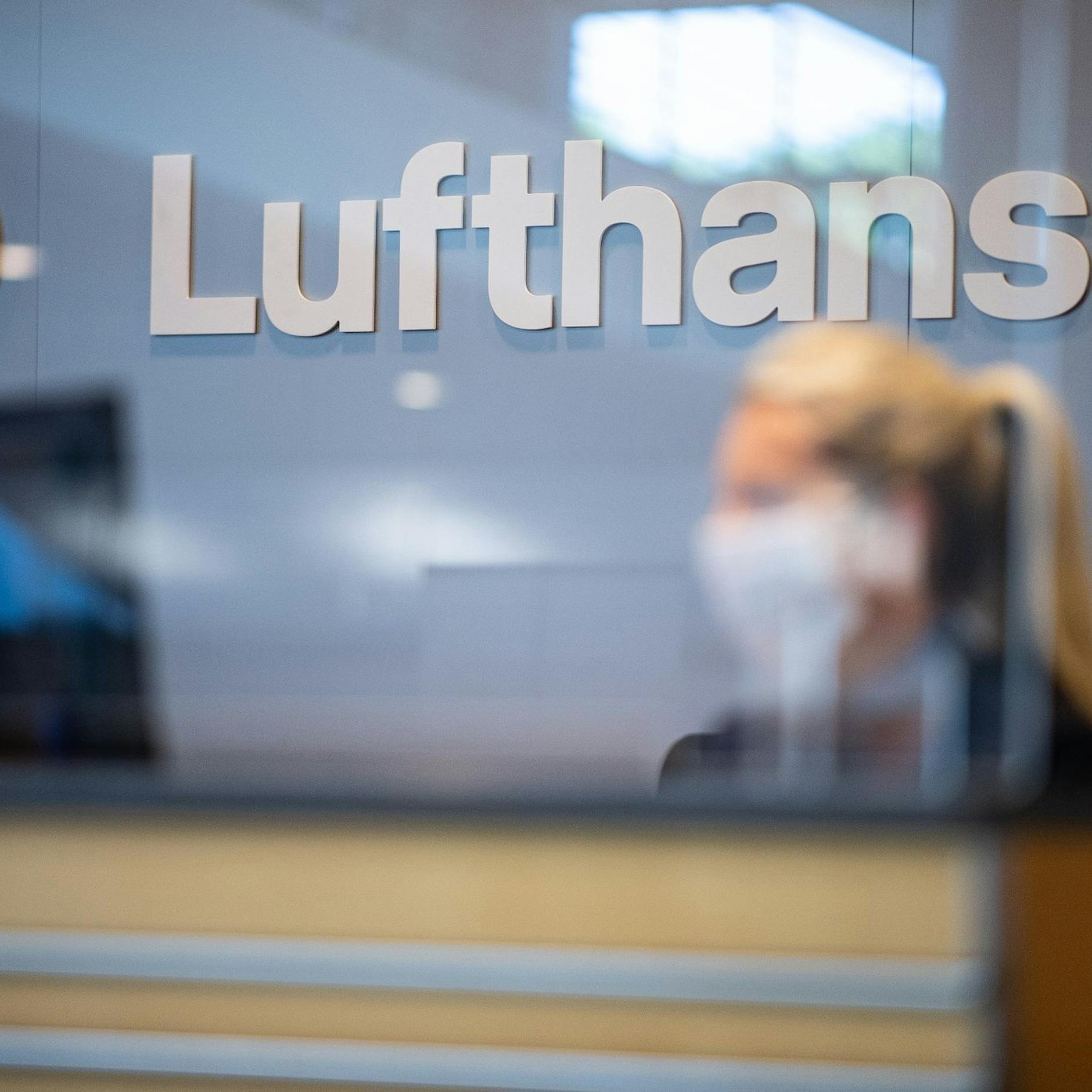 Warnstreiks bei der Lufthansa +++ Mittwoch legt das Bodenpersonal die Arbeit nieder +++ Flugchaos garantiert