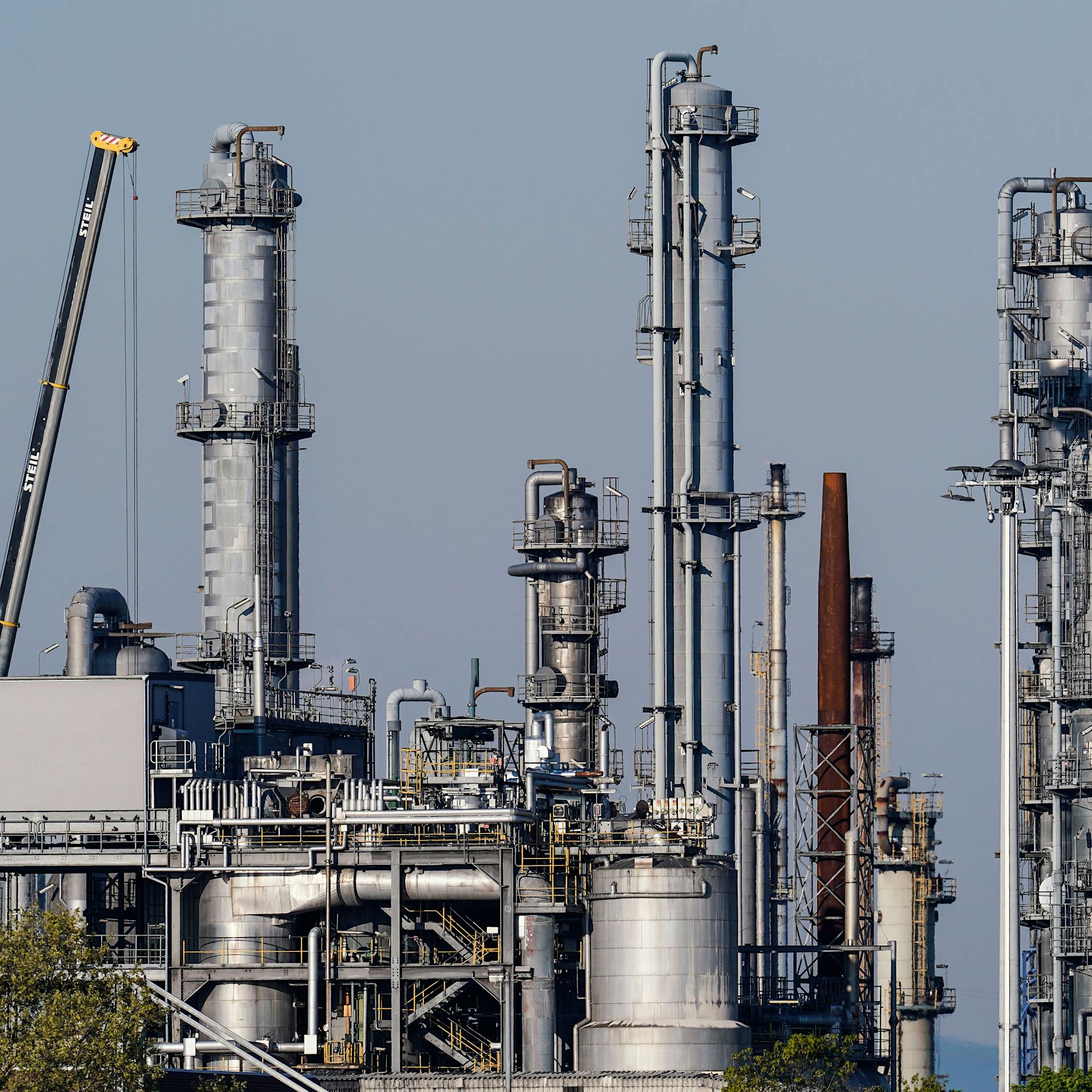 Hohe Energiepreise – Unternehmen drosseln Produktion oder geben auf