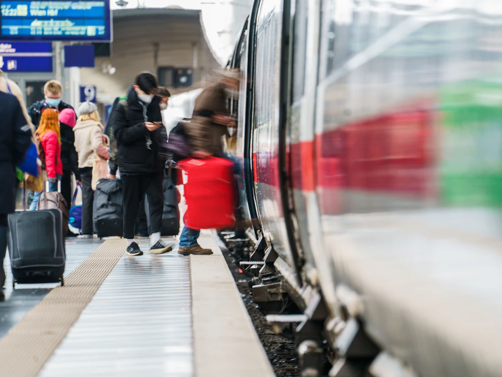 Bitterfeld war sein Schicksal: Was ein Berliner Bahnfahrgast dort erlebte