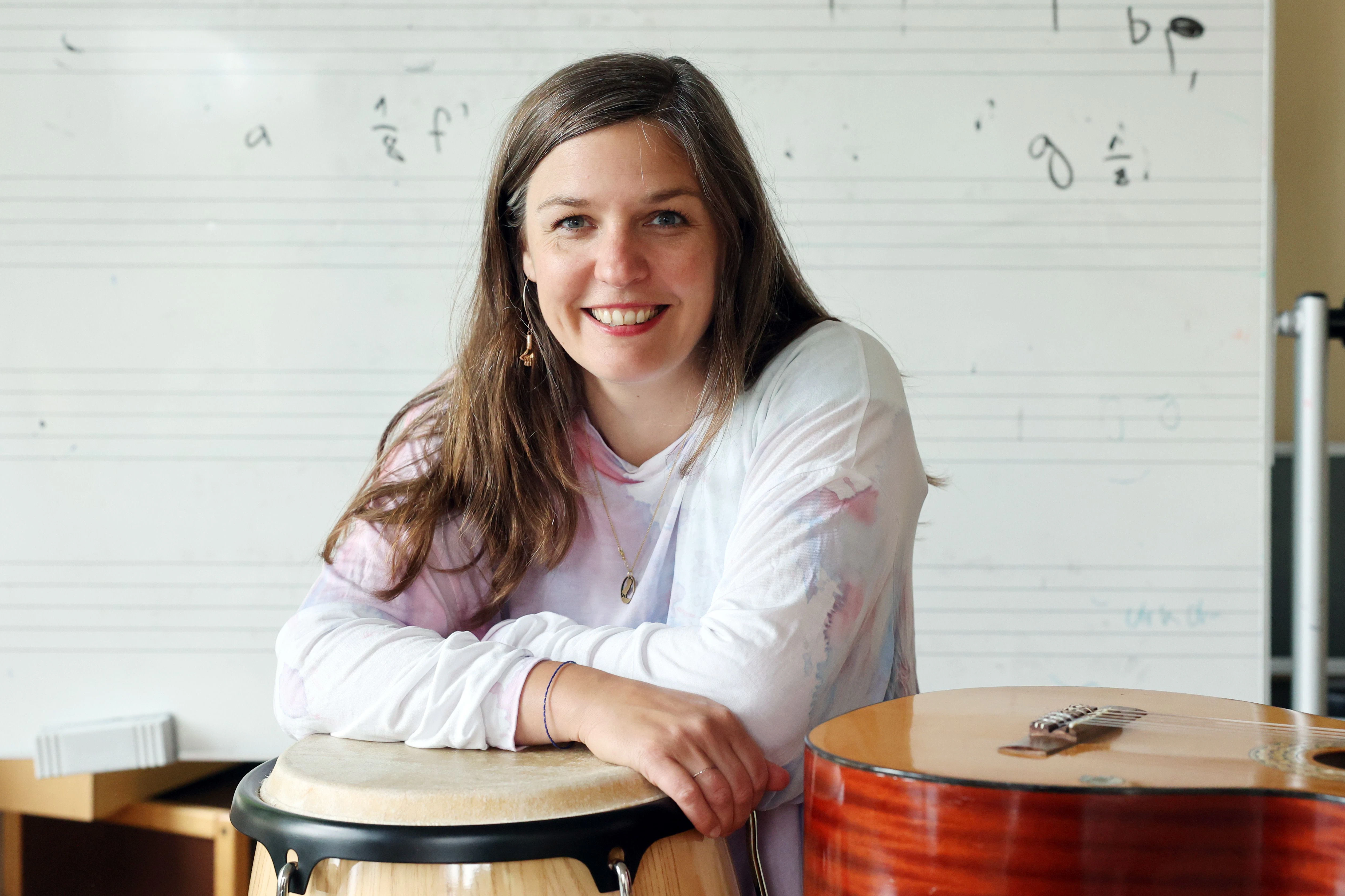 Sibylle Polster (42) hat Opernregie studiert und viele Jahre an der Komischen Oper gearbeitet, bevor sie als Musik- und Theaterlehrerin an die Ernst-Reuter-Schule kam.
