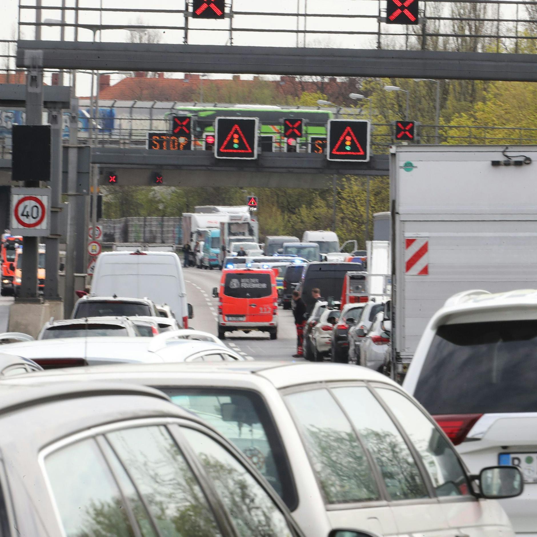 Protest gegen Weiterbau der A100: Konzert auf der Stadtautobahn soll Berufsverkehr lahmlegen
