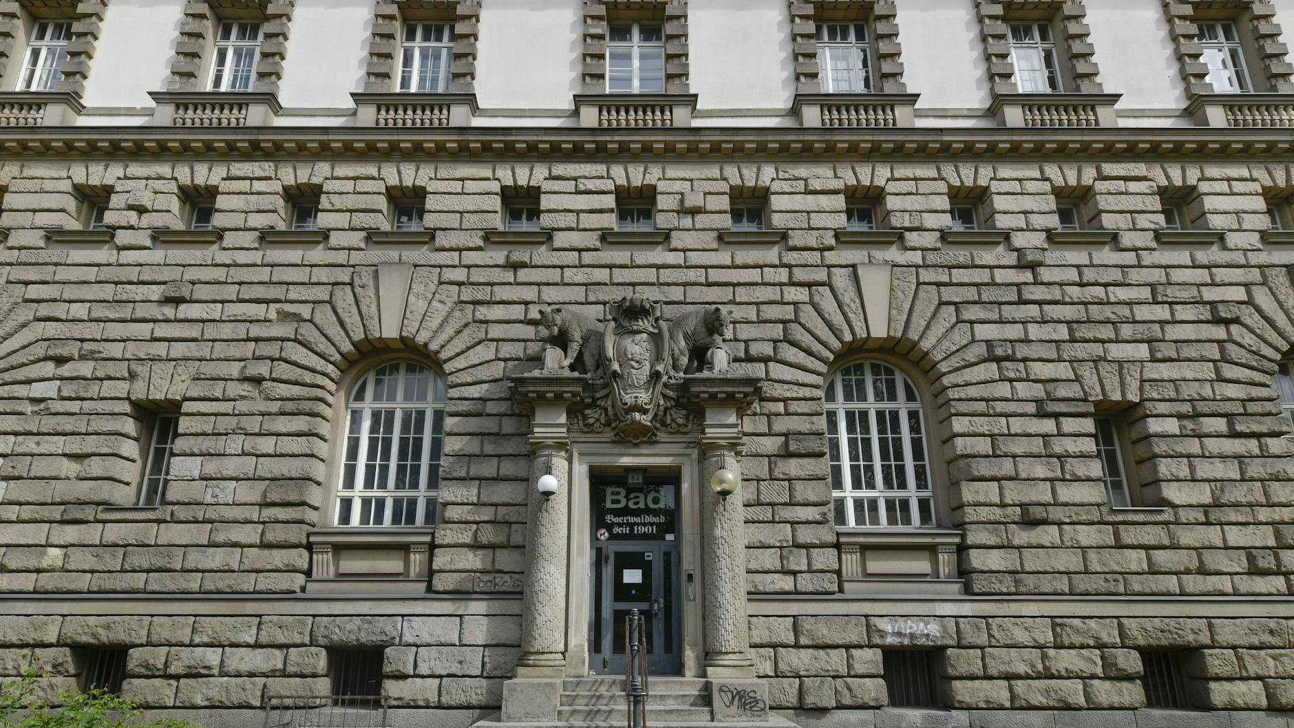 Tradition seit 1901: Damals begann im Baerwaldbad der Badebetrieb. Tradition seit 2017: Das Bad ist geschlossen.