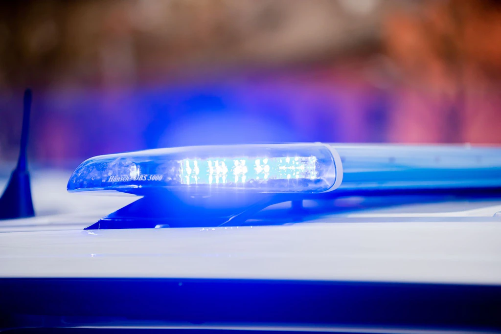 Raubüberfall in Wohnung: Rentner gefesselt und bestohlen