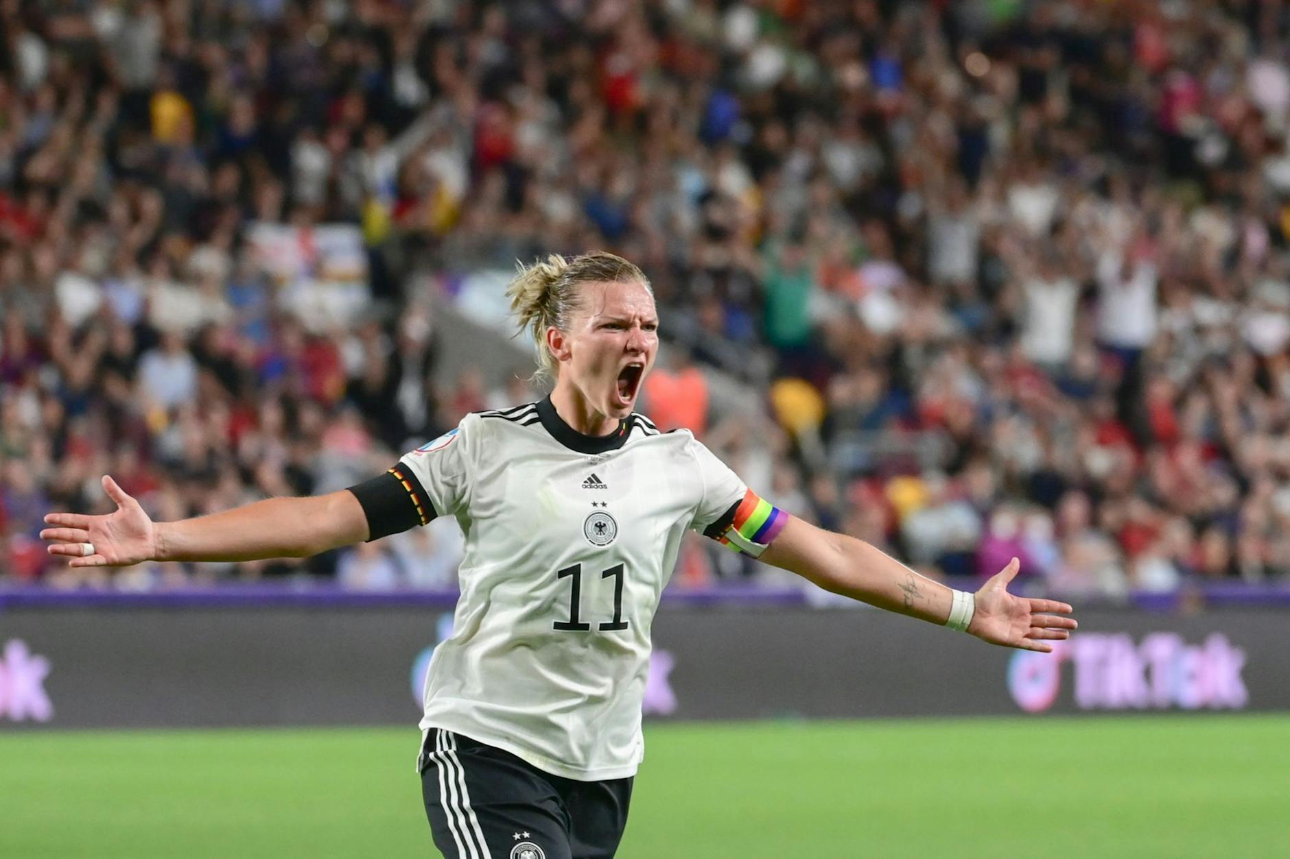 dpatopbilder - Hat schon vier Tore in dieser EM geschossen: Deutschlands Kapitänin Alexandra Popp.
