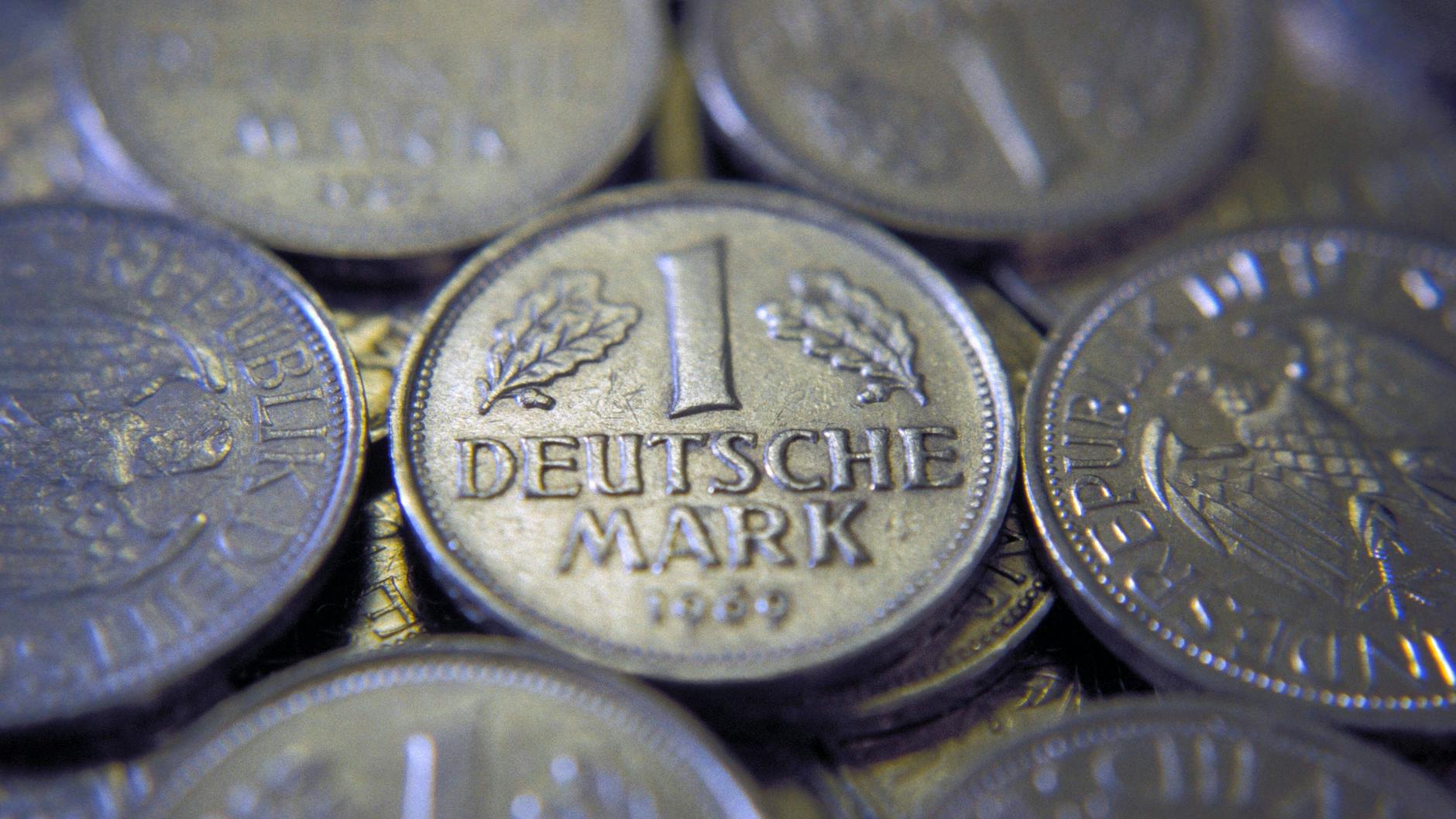 Die Deutsche Mark, deren Stabilität die Bundesbank zu garantieren suchte. Die Hyper-Inflation von 1923 prägt Deutschland bis heute.