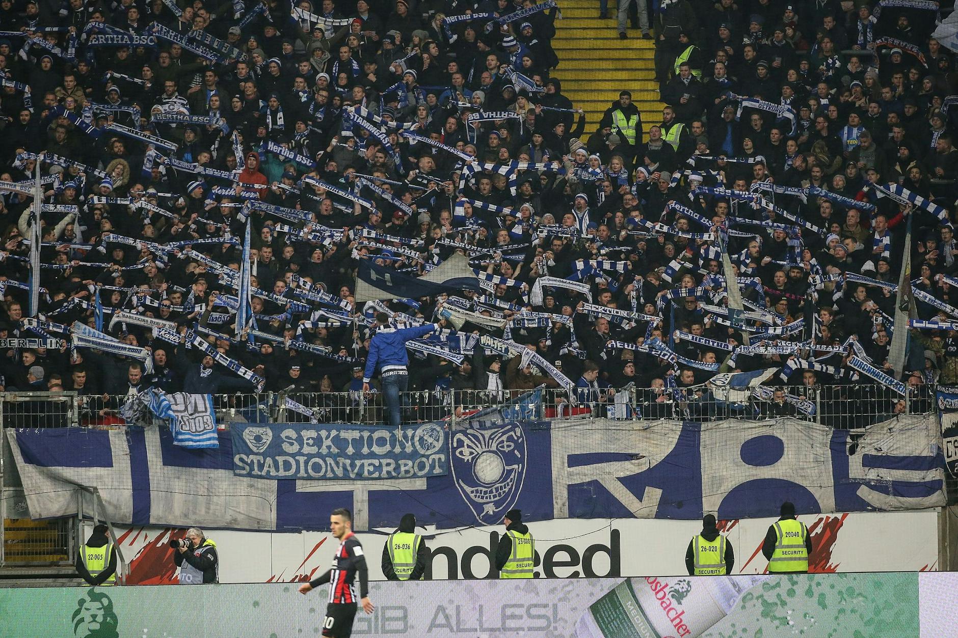Hertha-Ultras sind für ihre Gesänge bekannt. Jetzt wollen sie das Lied „Layla“ auf Hertha ummünzen.