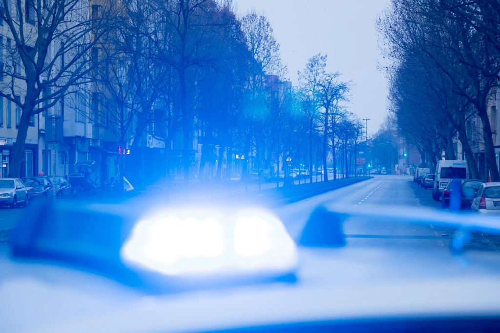 Berlin: Seniorin stirbt nach Raubüberfall, Polizei jagt Täter