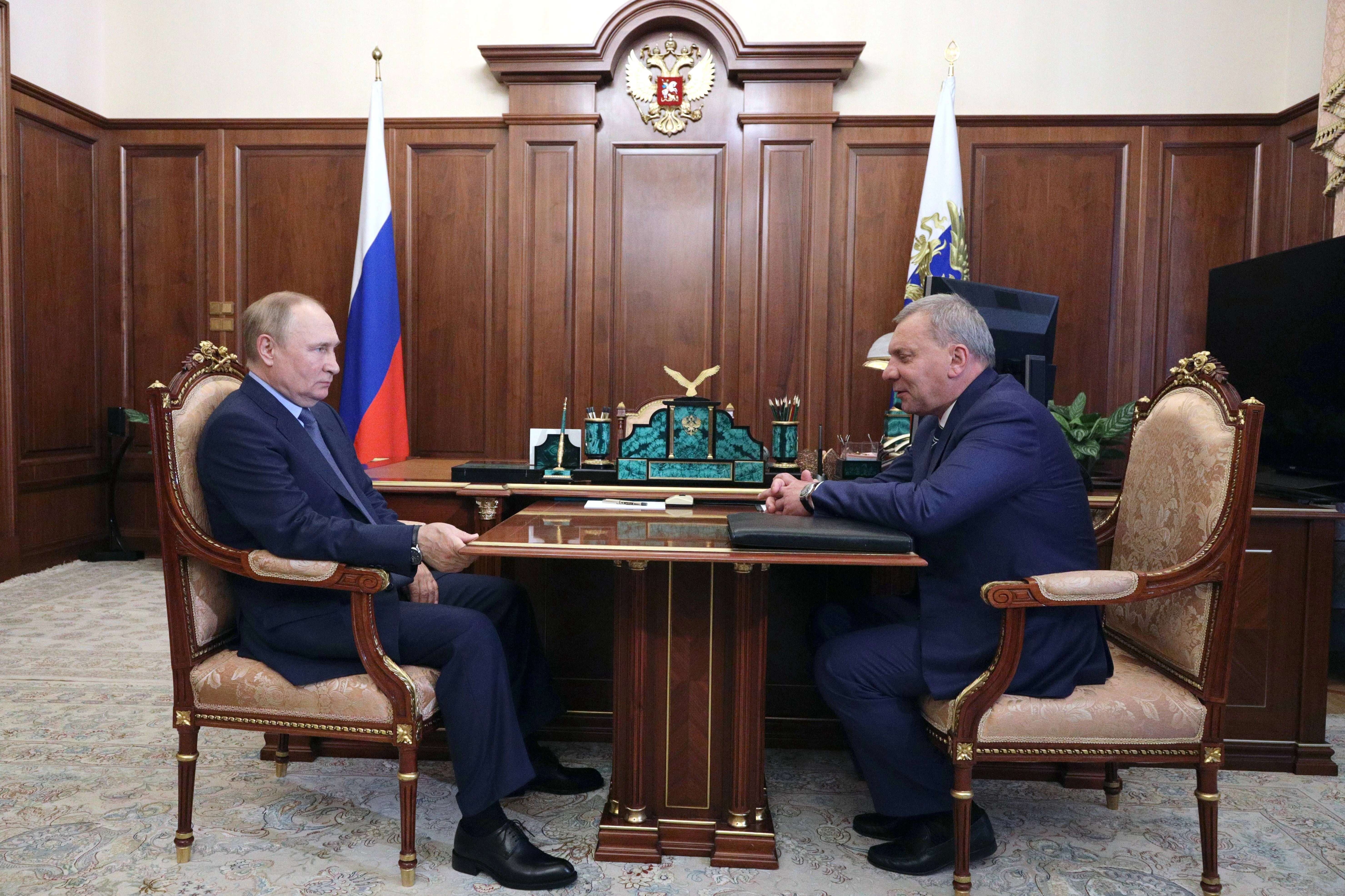 Wladimir Putin empfängt Juri Borisov in Moskau.