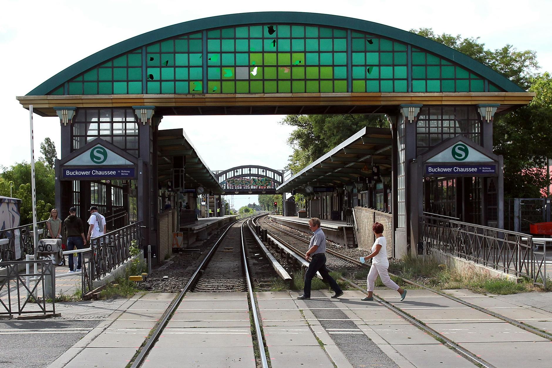 Der S-Bahnhof Buckower Chaussee im Süden von Berlin. Er wird im Zuge des Umbaus der Dresdner Bahn neu errichtet. Bezirkspolitiker fordern, dass nebenan künftig auch Regionalzüge halten.