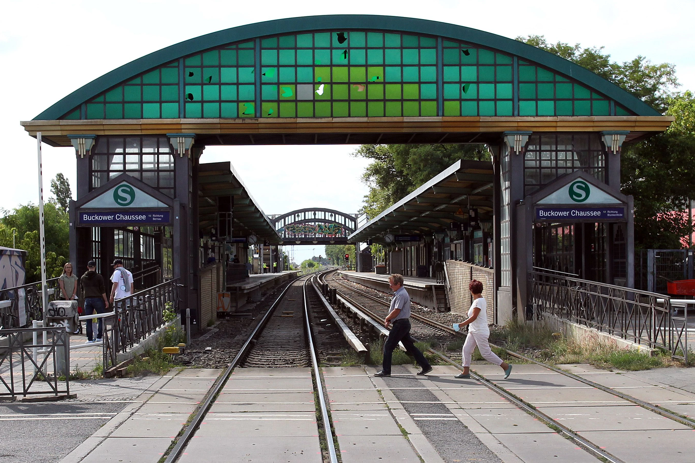 Der S-Bahnhof Buckower Chaussee im Süden von Berlin. Er wird im Zuge des Umbaus der Dresdner Bahn neu errichtet. Bezirkspolitiker fordern, dass nebenan künftig auch Regionalzüge halten.