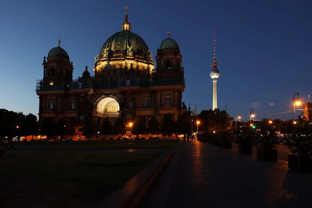 Berlin spart Gas und Strom: Wo demnächst das Licht ausgeht