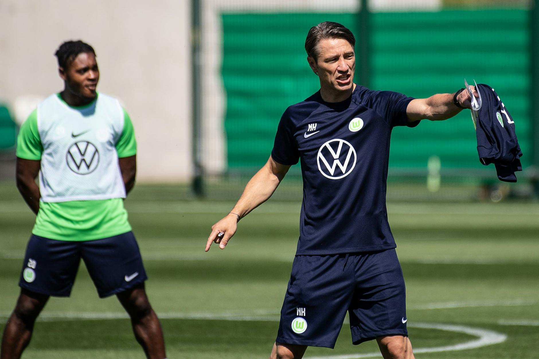 ARCHIV - Will seinen Kader noch verkleinern: Wolfsburg-Coach Niko Kovac.