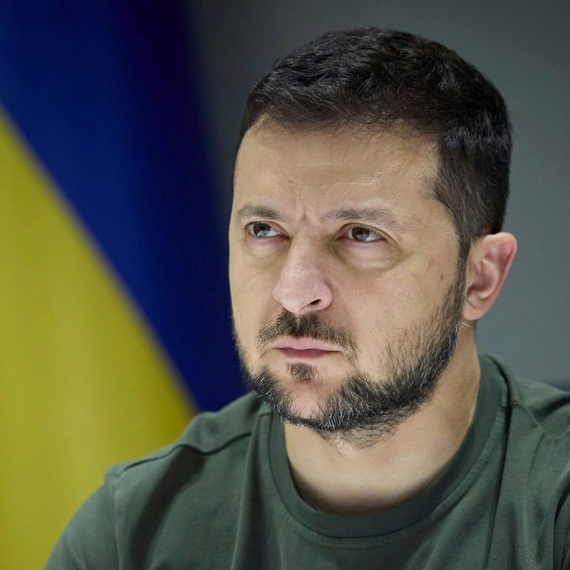 Wie finden Sie denn dieses Spielzeug! Jetzt soll es den ukrainischen Präsidenten Selenskyj als Actionfigur geben – DAS steckt dahinter