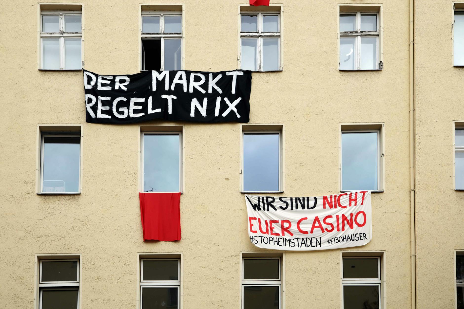 Da gab es noch Hoffnung auf das Vorkaufsrecht: Protestplakate aus der Zeit vor der Entscheidung des Bundesverwaltungsgerichts.