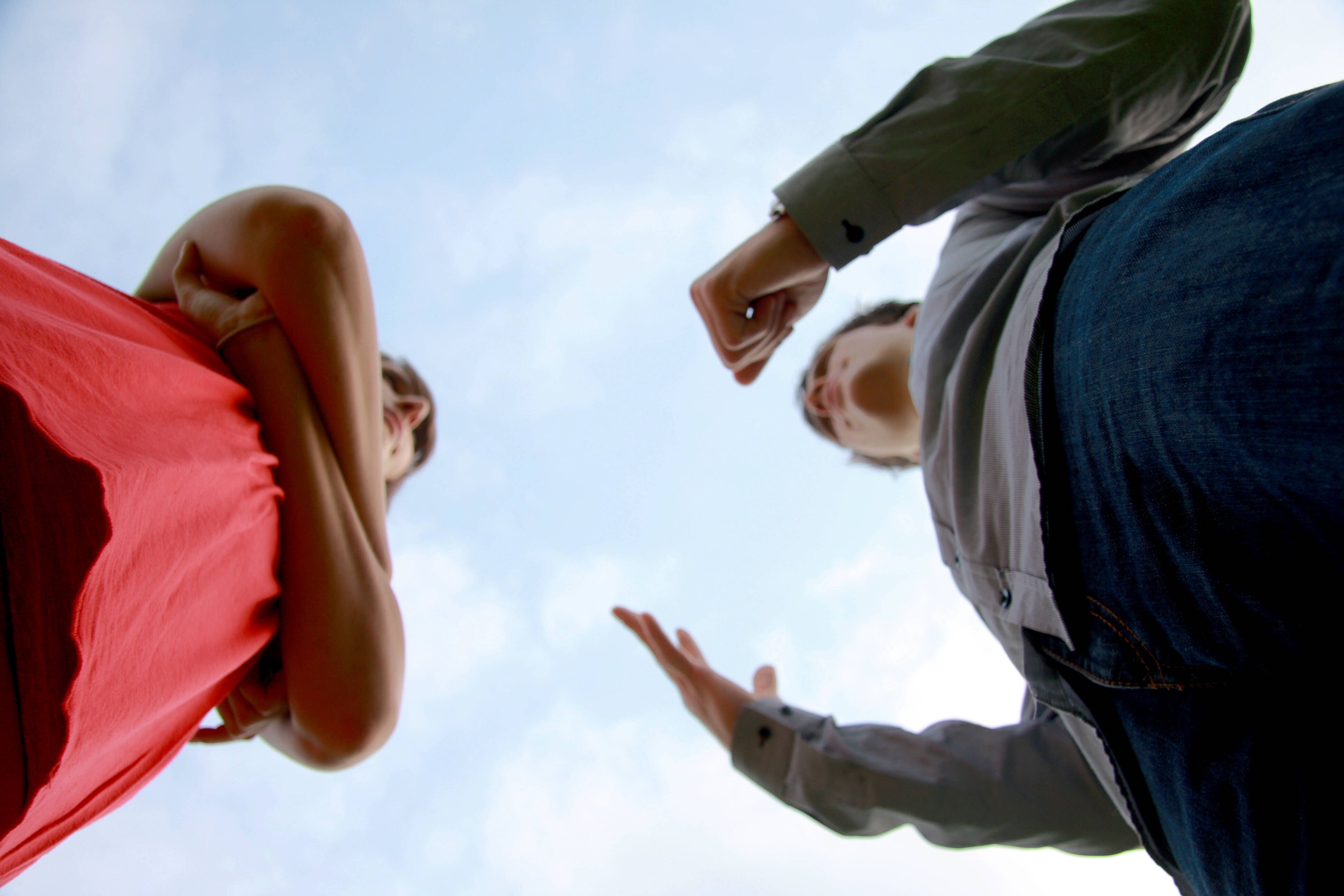 Krasse Umfrage: So viele Freundschaften sind bereits an Corona zerbrochen