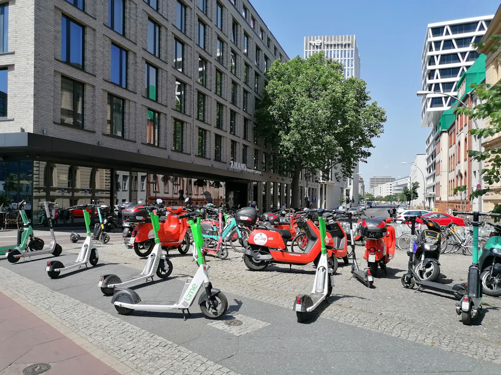 Egotrip auf Crashkurs: Wie lange duldet Berlin die E-Scooter noch?