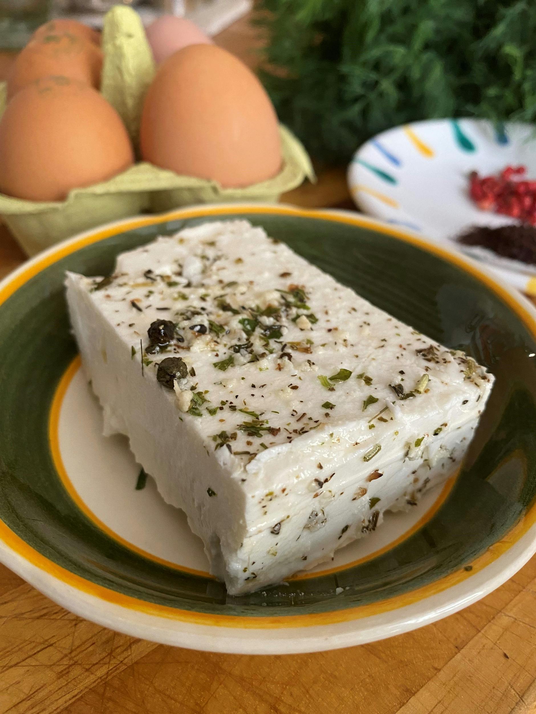 Bester Feta von glücklichen Schafen: Wenige und gute Grundzutaten sind das Geheimnis eines guten Omeletts.