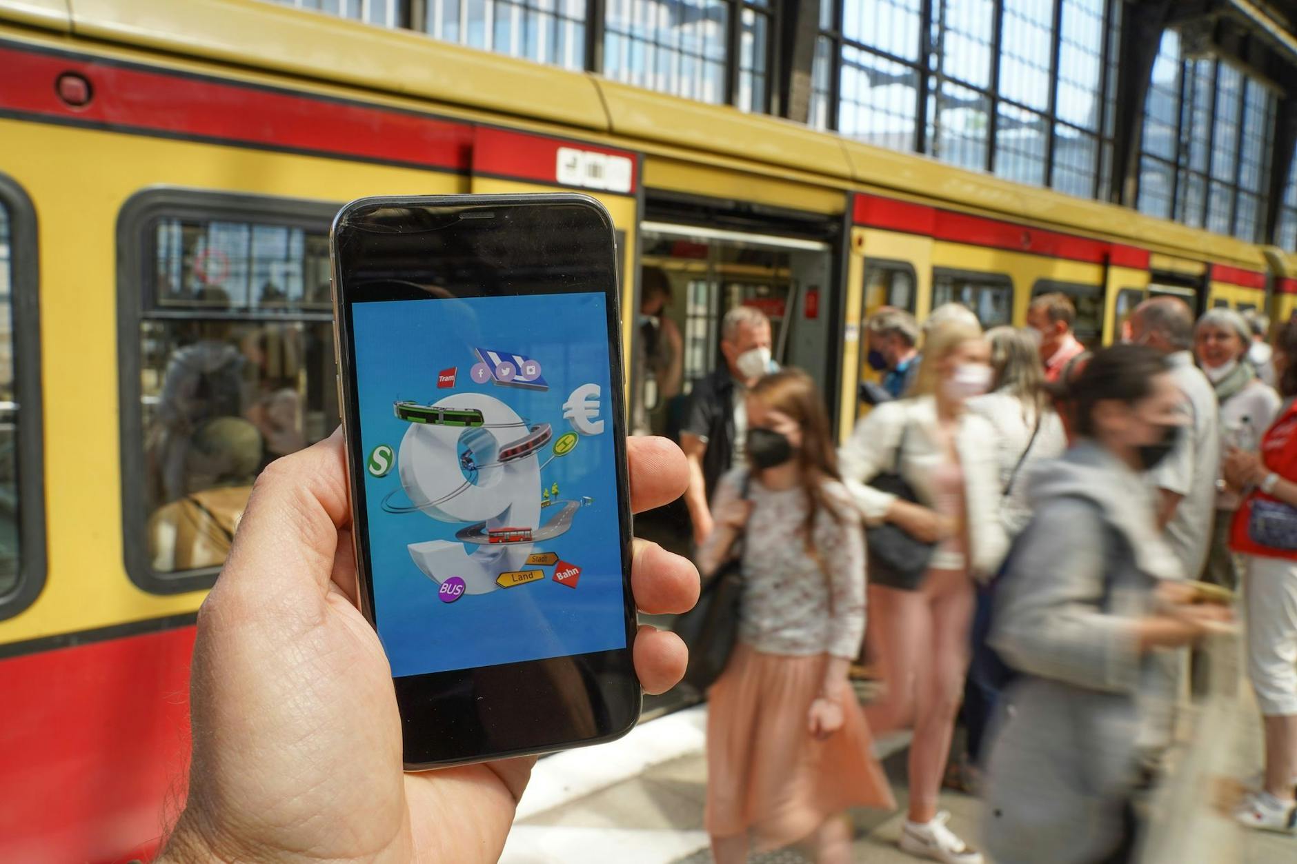 Auch das 9-Euro-Ticket kann man in der BVG-App kaufen.