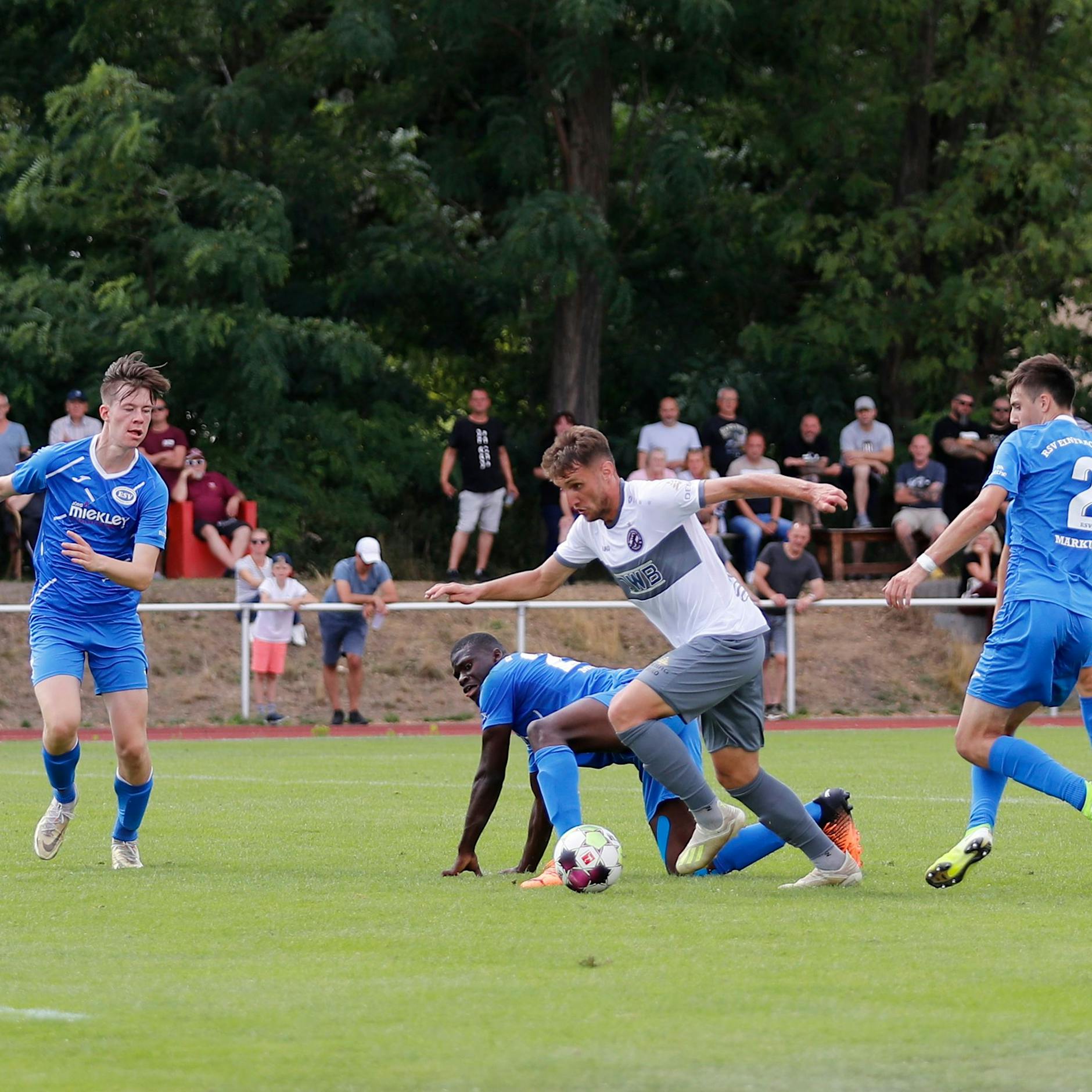 Gnade vor Recht: BFC Dynamo verzichtet auf Überzahl und siegt mit 4:3 bei Oberligist Eintracht Stahnsdorf