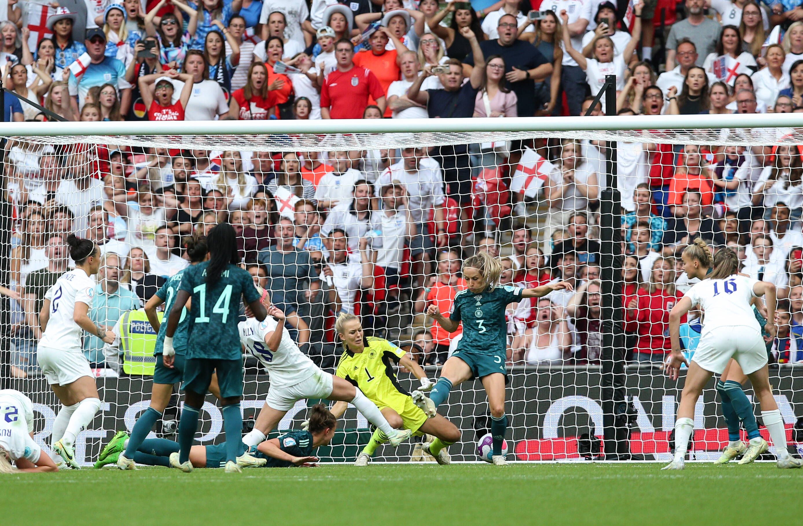 Image - Tränen statt Triumph: DFB-Frauen verlieren EM-Finale von Wembley