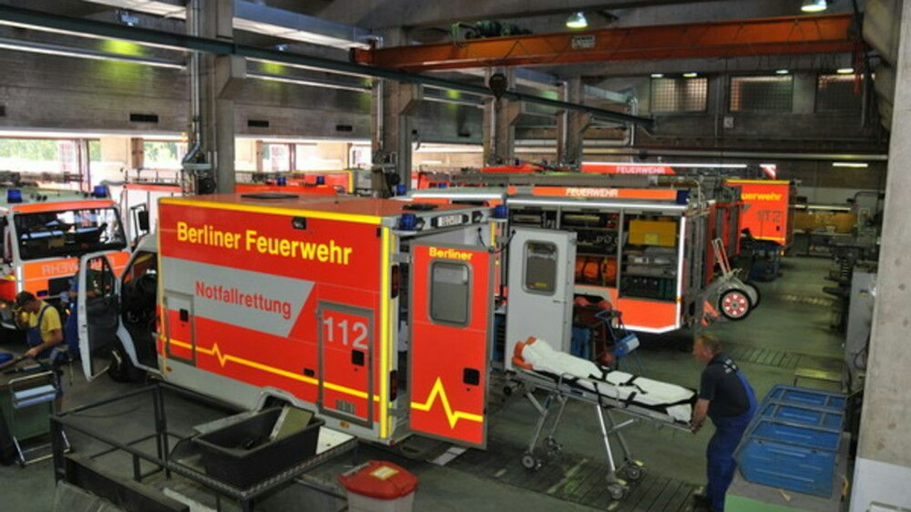 16 Feuerwehrautos können am Nikolaus-Groß-Weg gleichzeitig gewartet oder repariert werden.