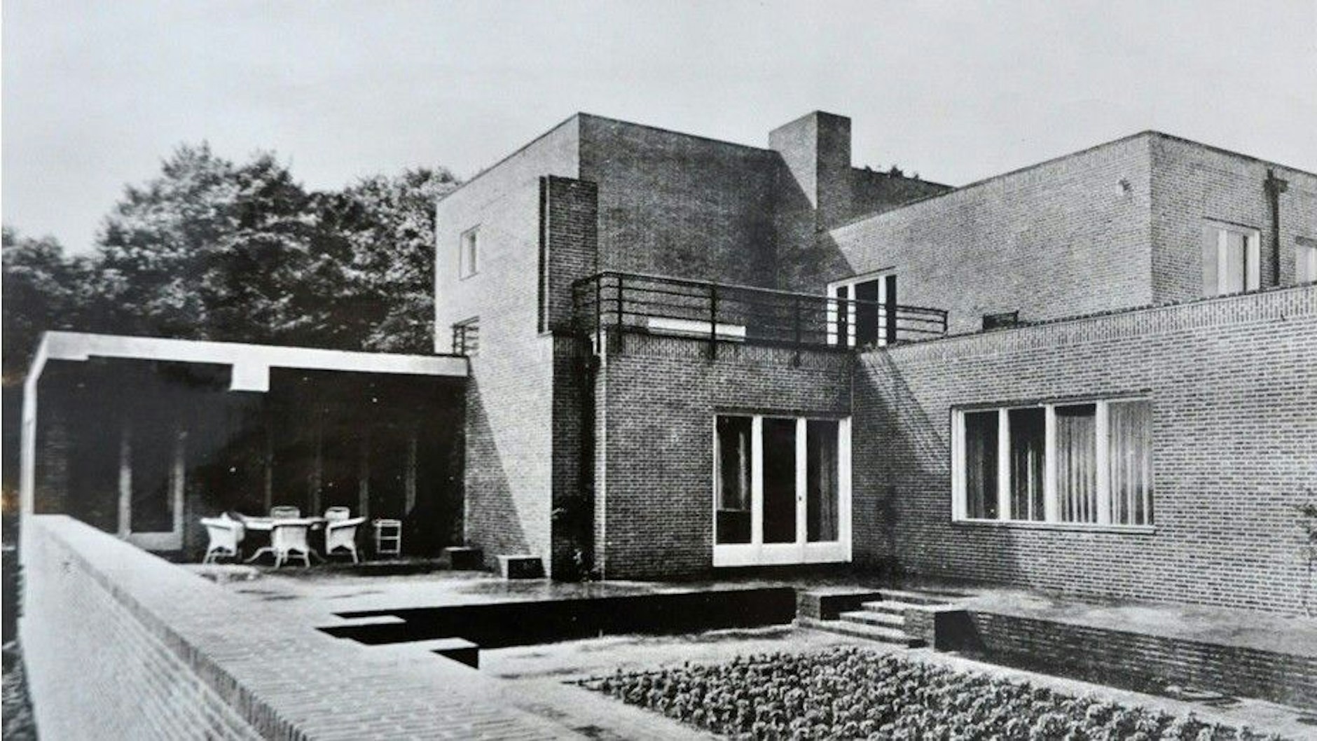 Die Terrasse, nach Südwesten zur Lausitzer Neiße hin ausgerichtet.