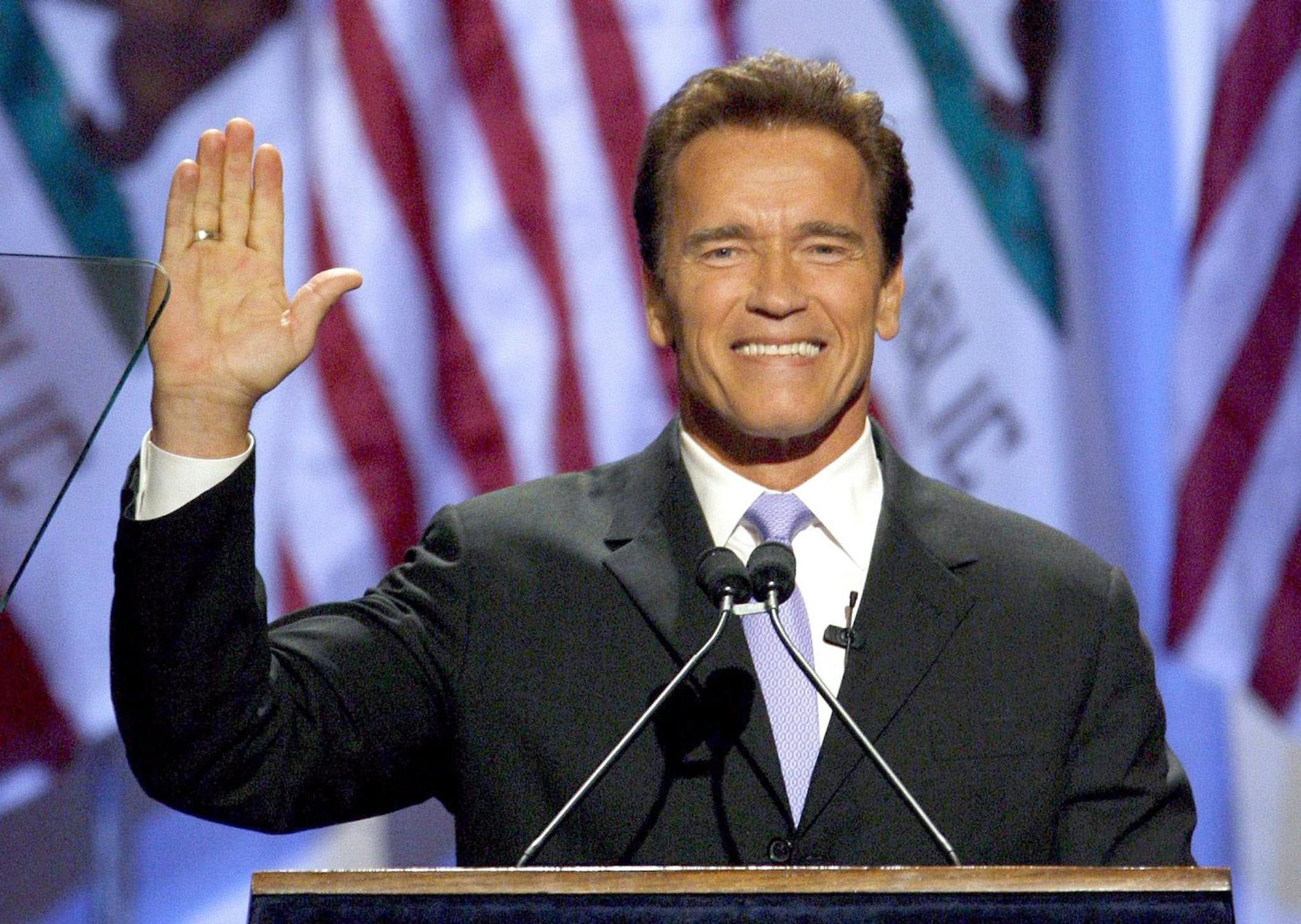 ARCHIV - Gouverneur Arnold Schwarzenegger bei seiner Rede zum Antritt der zweiten Amtsperiode.
